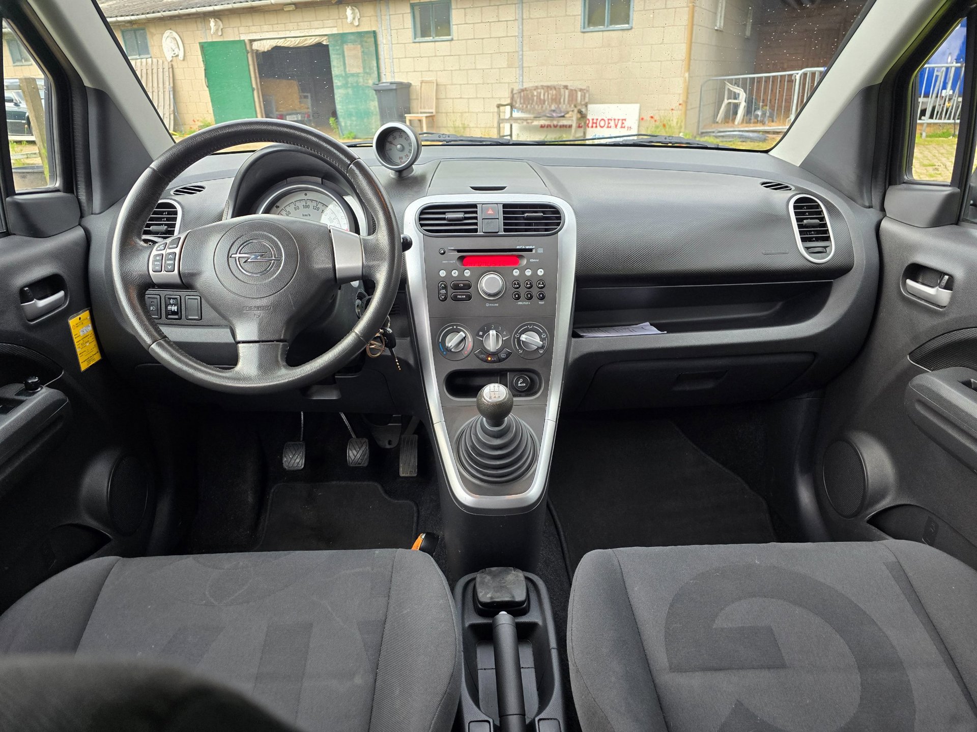 Foto van Opel Agila