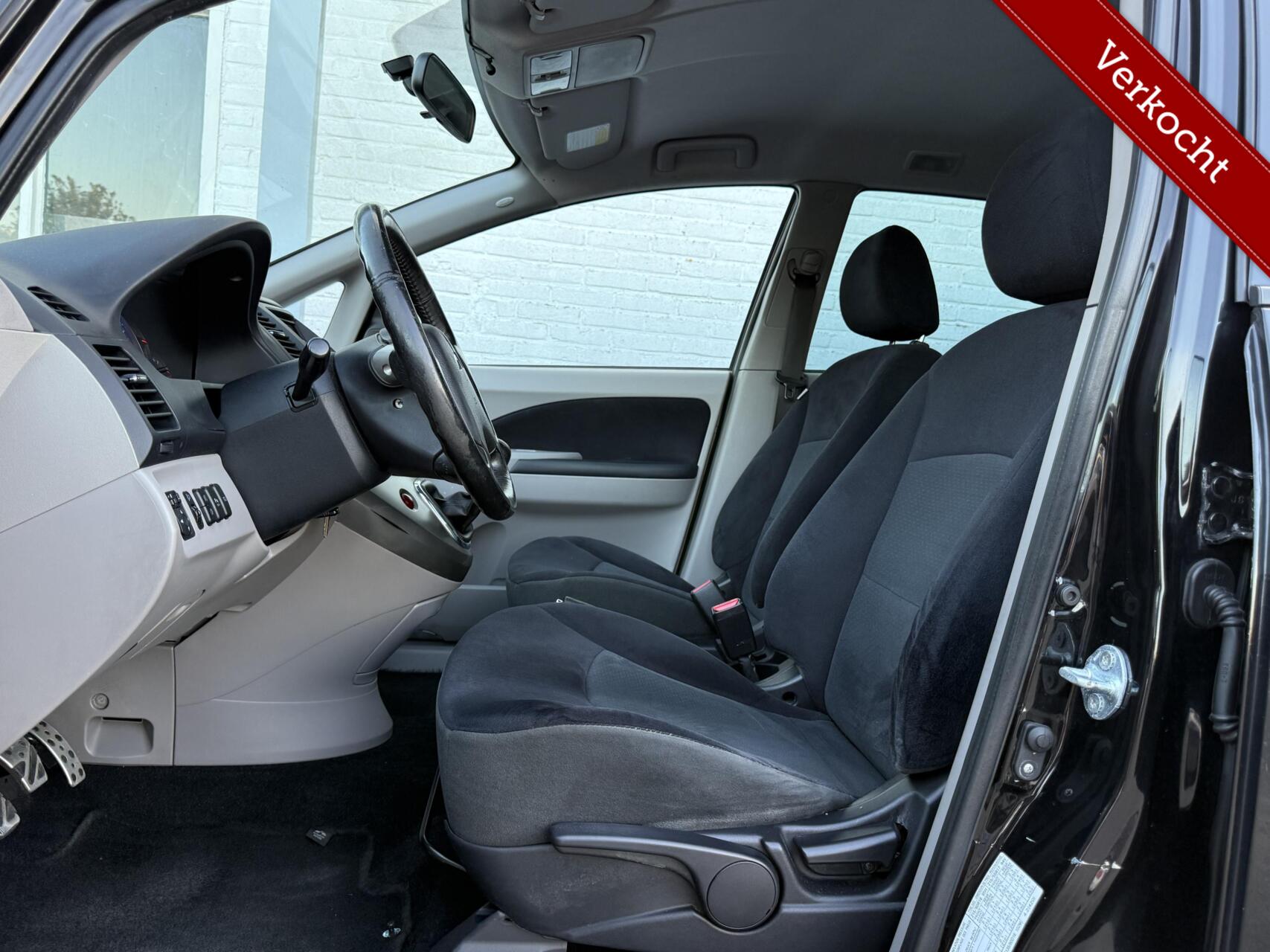 Foto van Mitsubishi Mitsubishi Grandis