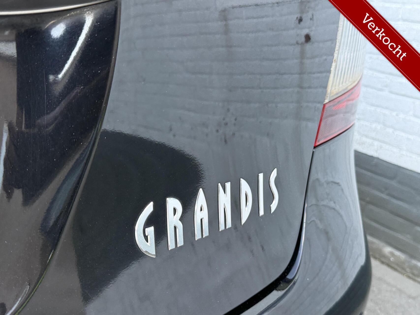 Foto van Mitsubishi Mitsubishi Grandis