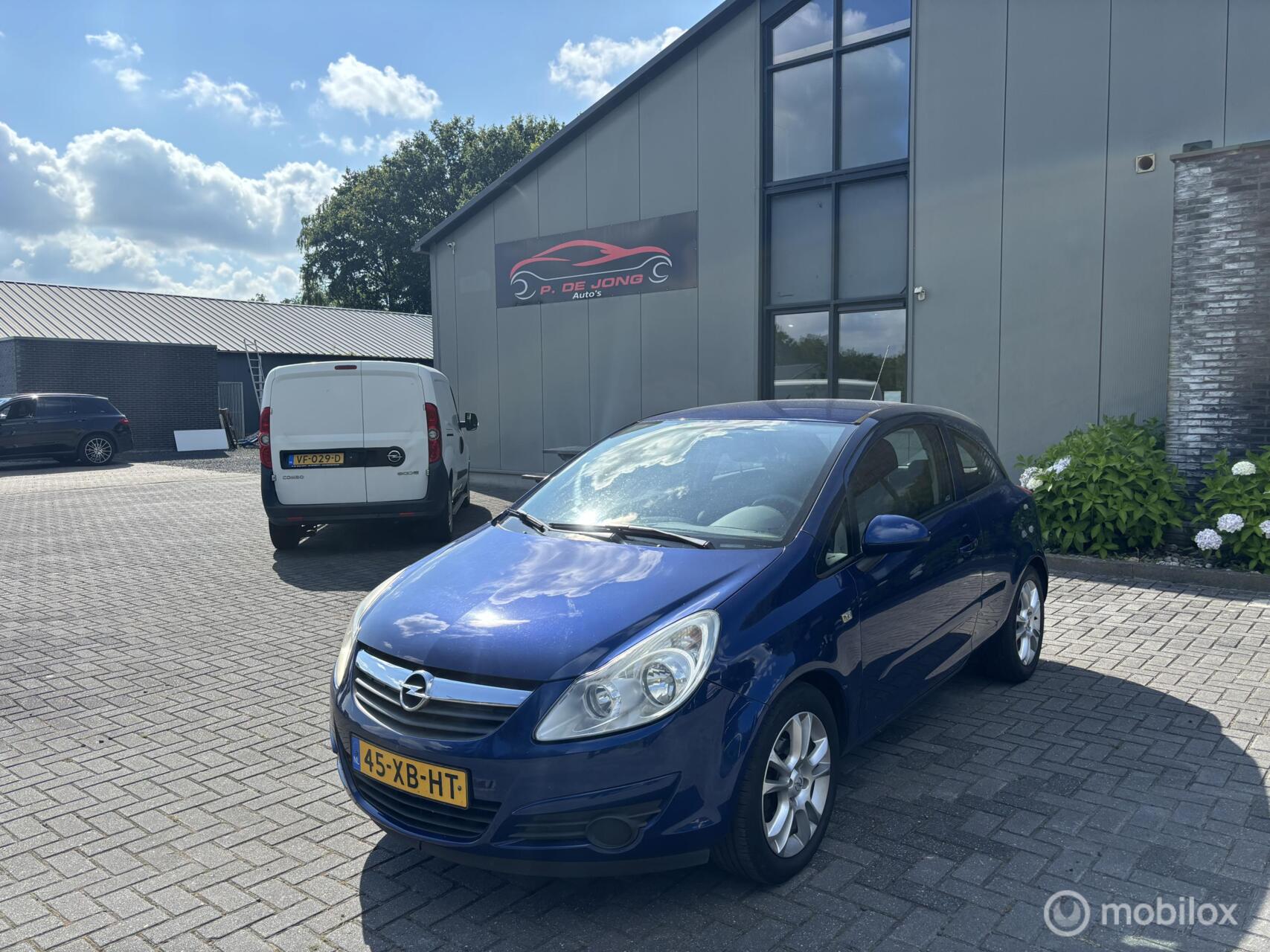 Opel Corsa 1.4-16V Cosmo 2007 - voorkant