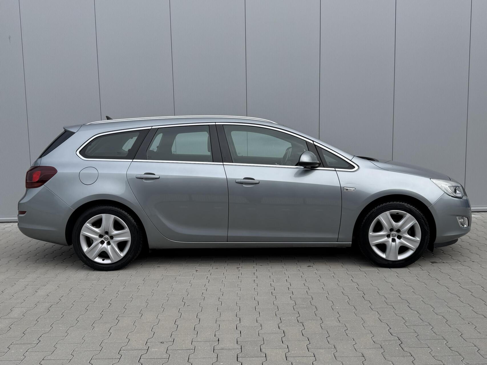 Foto van Opel Astra Sports Tourer