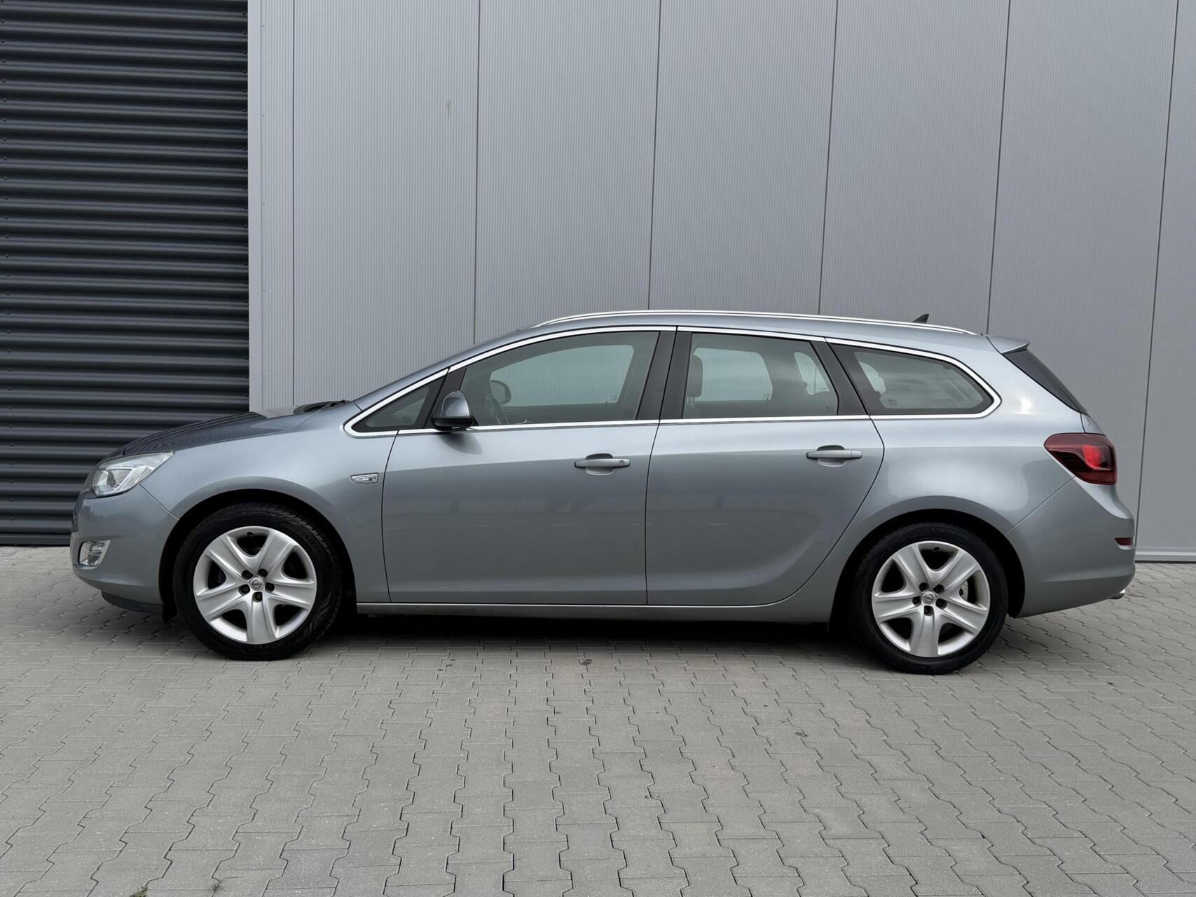 Foto van Opel Astra Sports Tourer