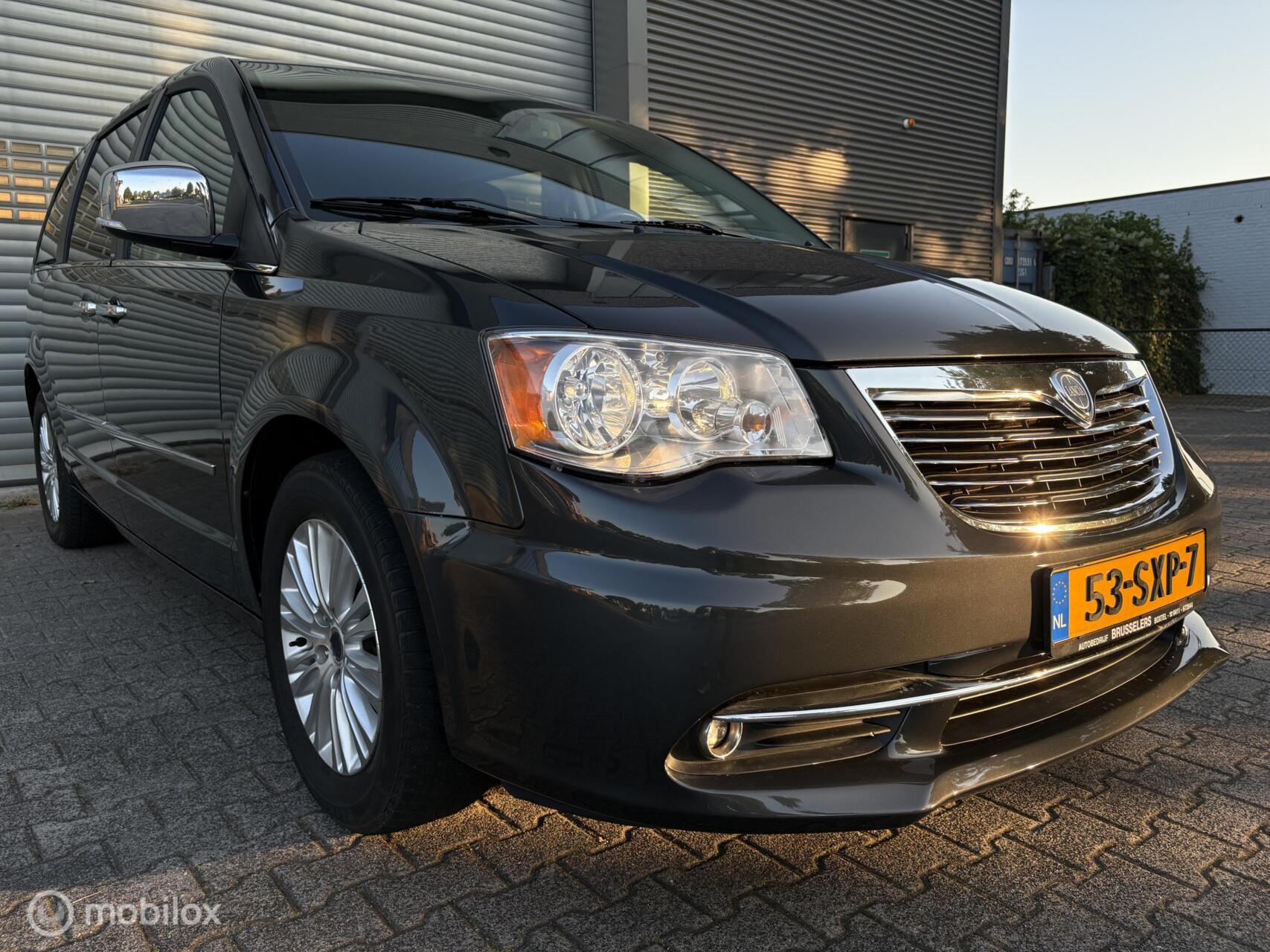 Foto van Lancia Voyager