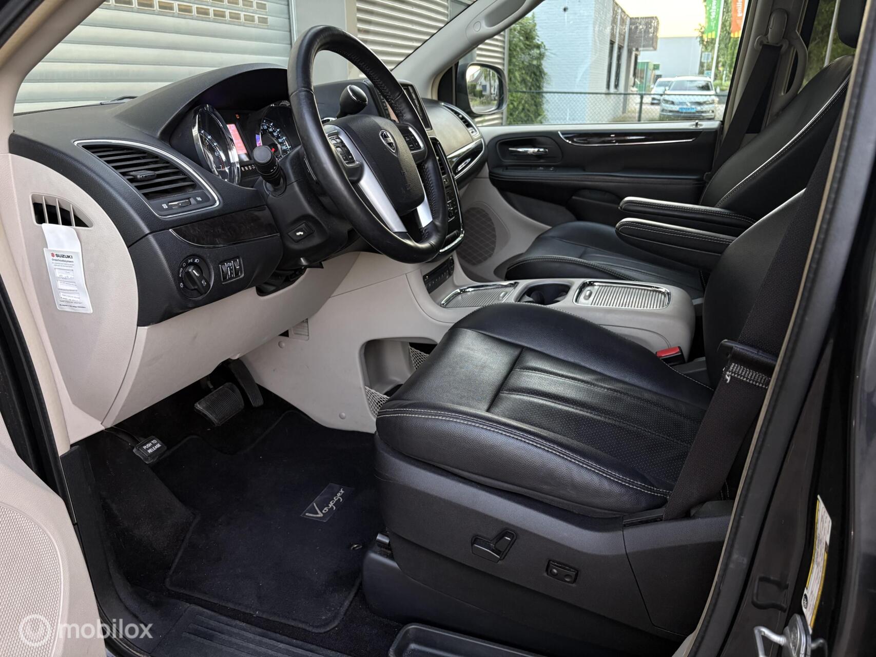 Foto van Lancia Voyager