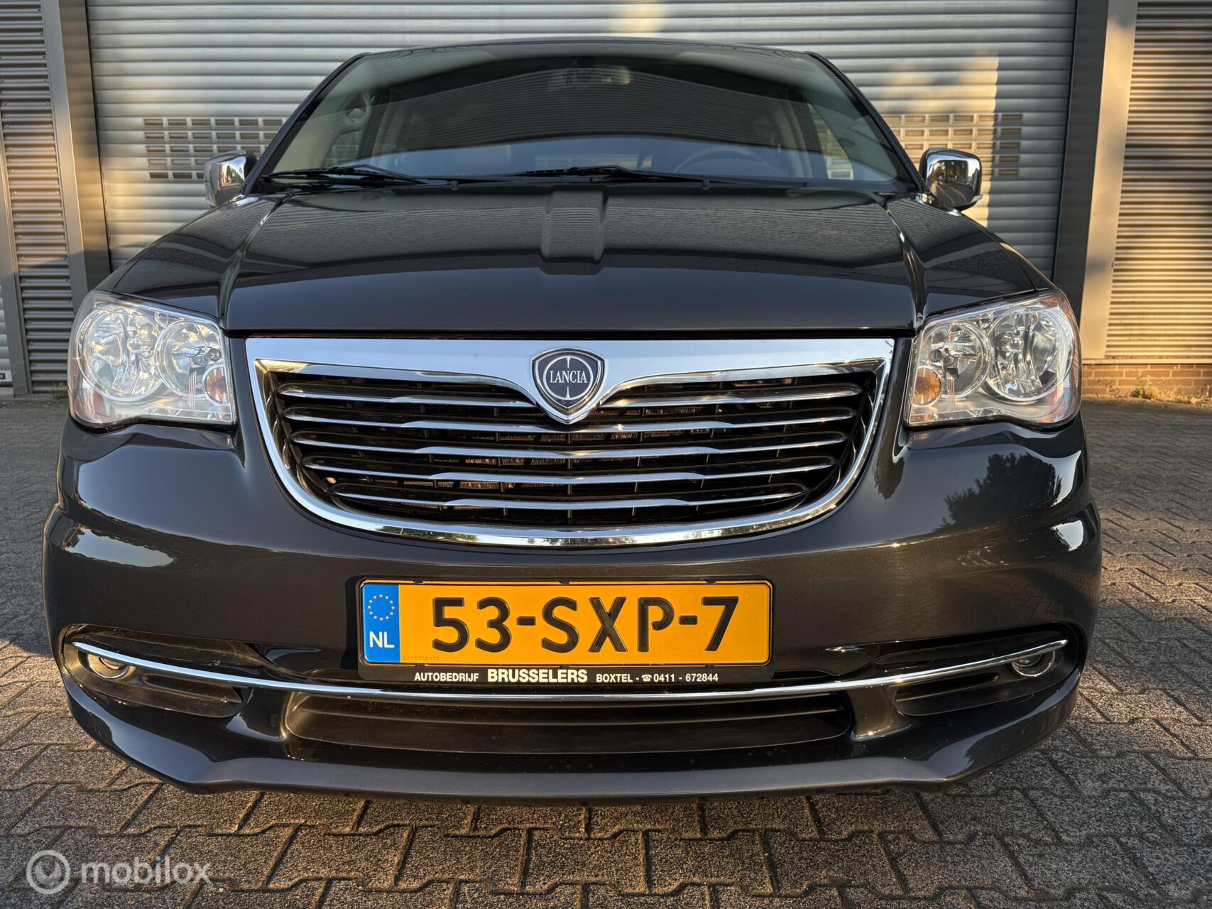 Foto van Lancia Voyager