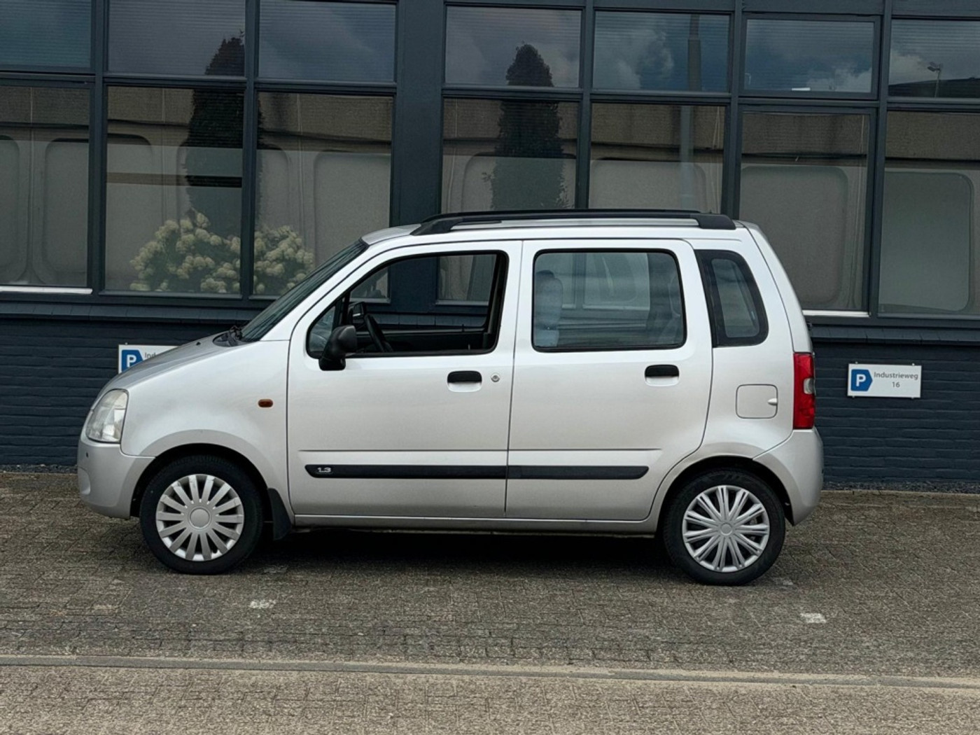Foto van Suzuki Wagon R