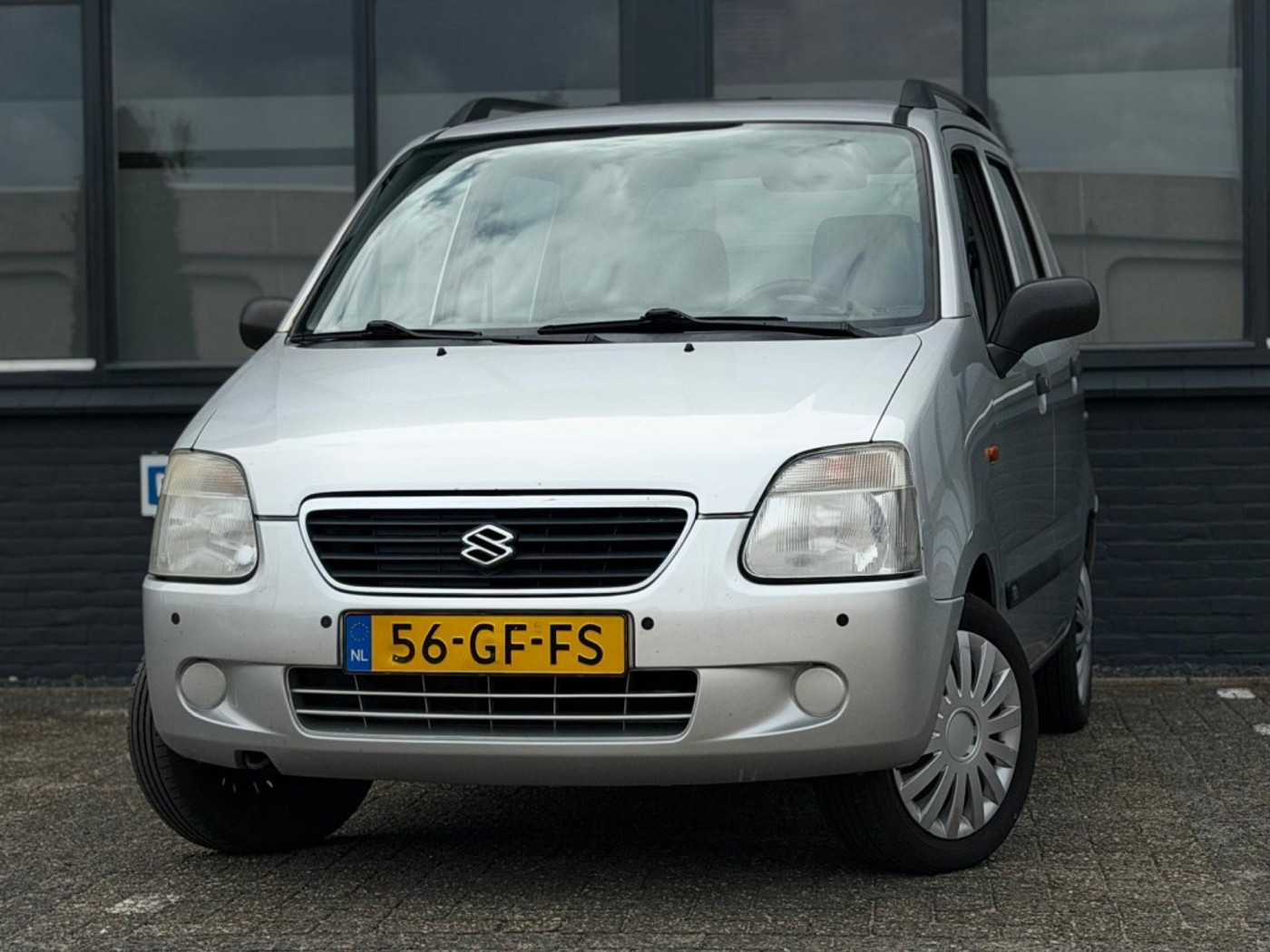 Foto van Suzuki Wagon R