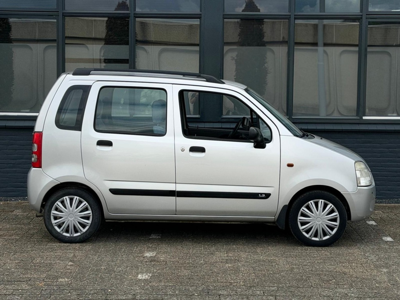 Foto van Suzuki Wagon R