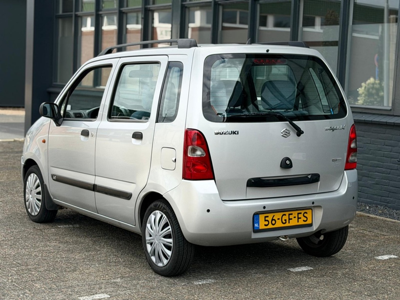 Foto van Suzuki Wagon R