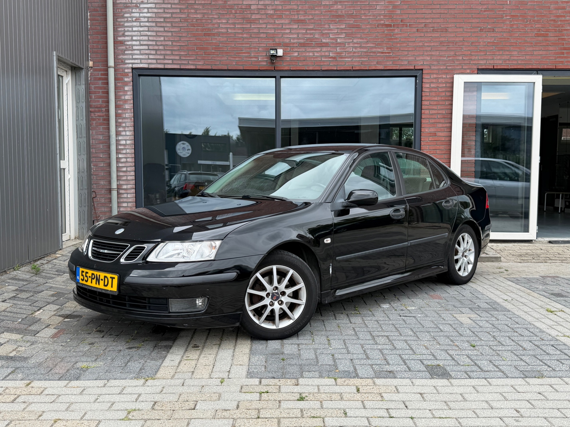 Saab Saab 9-3 1.8t Linear | NWE APK | Trekhaak | Cruise | Airco | 2004 - voorkant