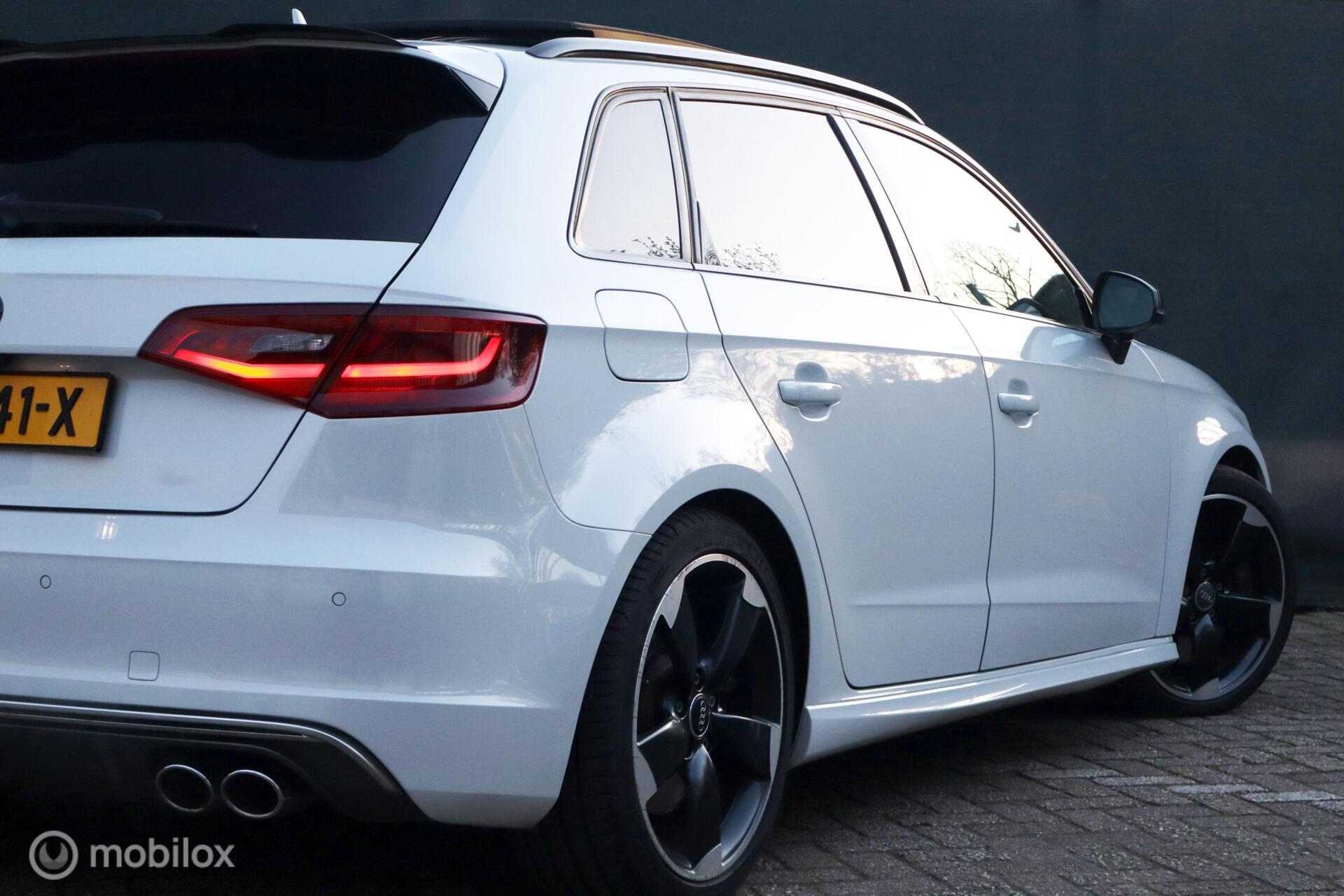 Foto van Audi S3 Sportback