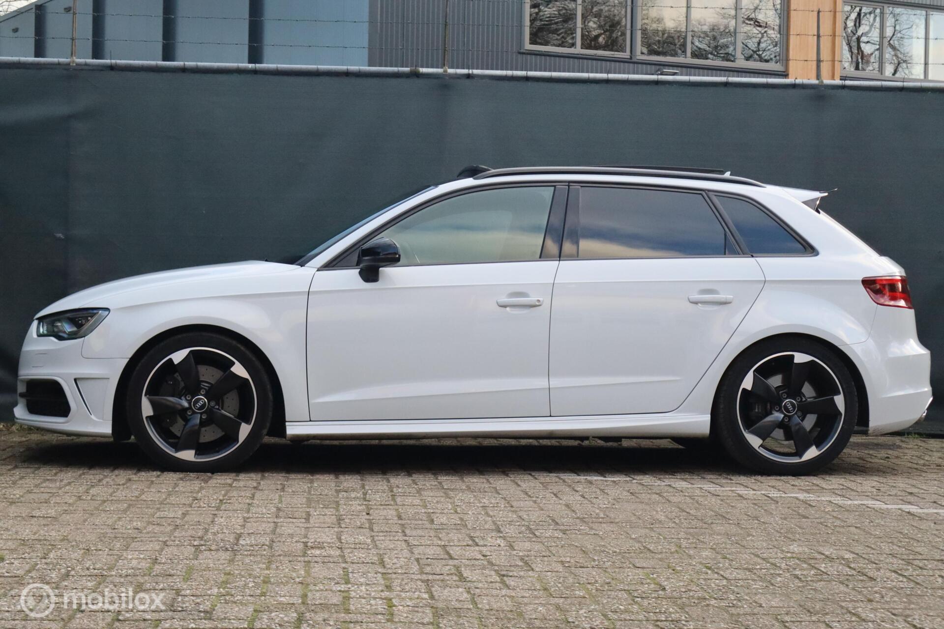 Foto van Audi S3 Sportback
