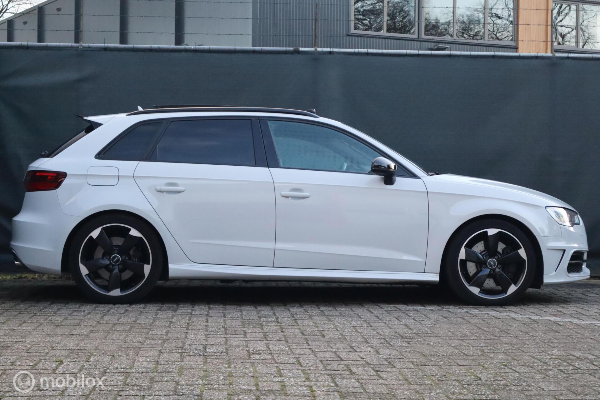 Foto van Audi S3 Sportback