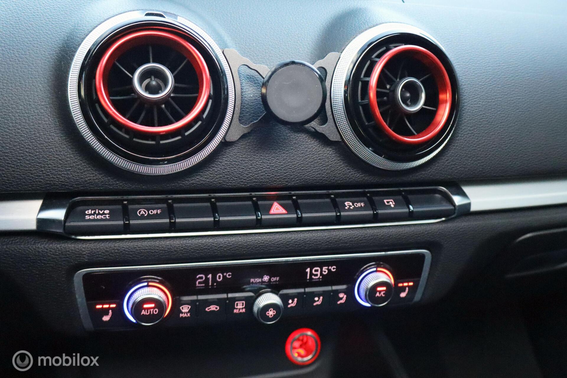 Foto van Audi S3 Sportback