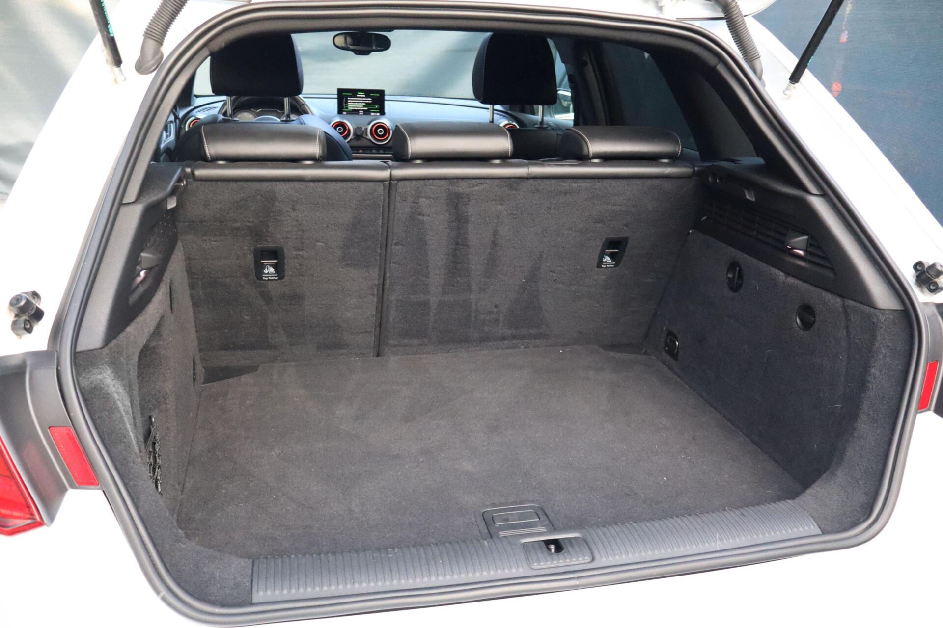 Foto van Audi S3 Sportback