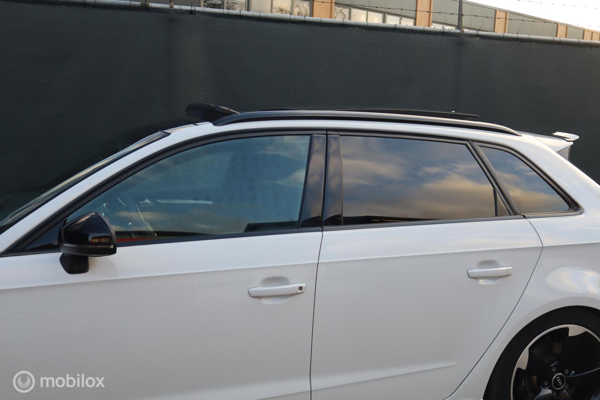 Foto van Audi S3 Sportback