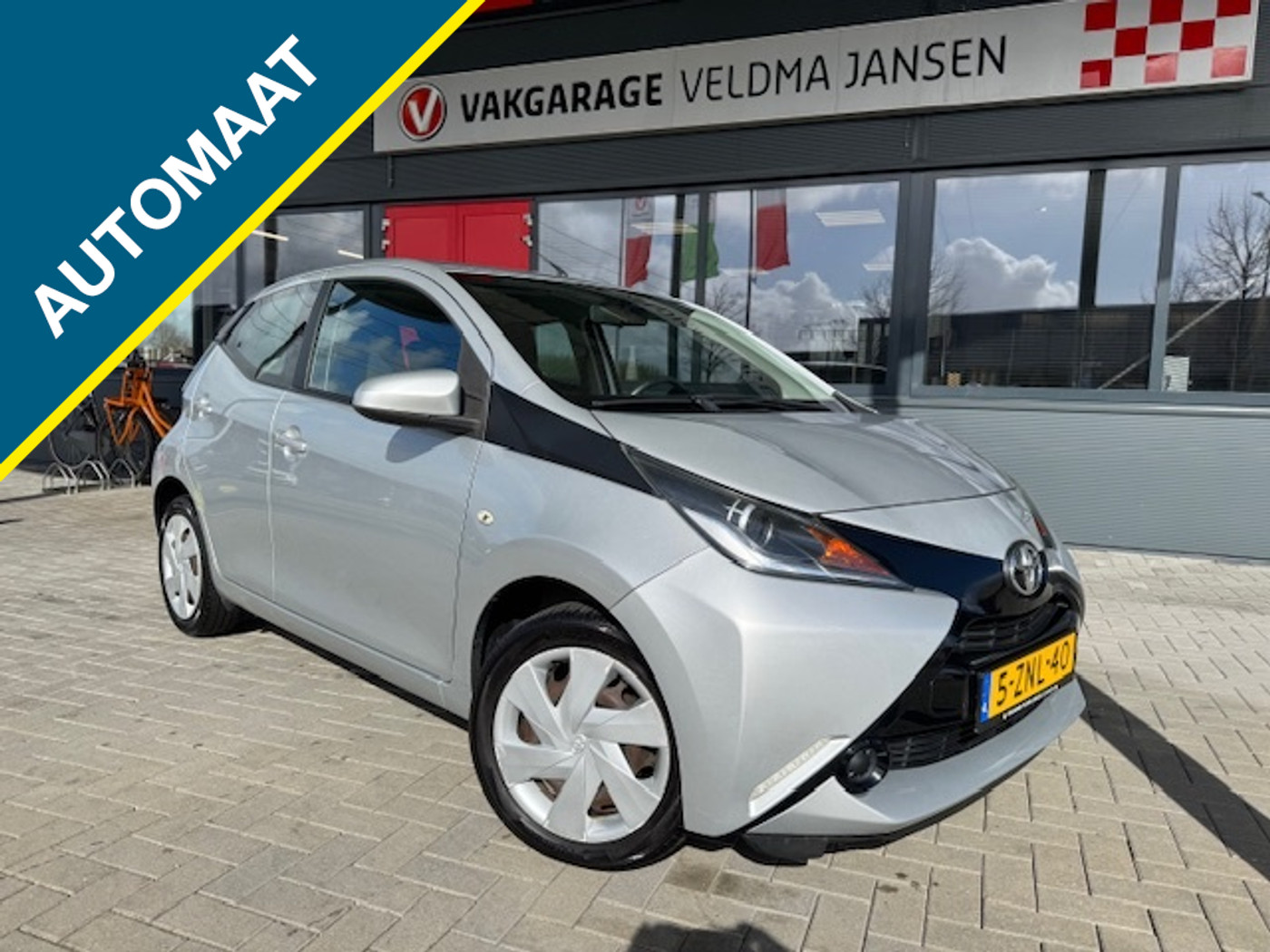 Toyota Aygo 1.0 VVT-i x-play 2015 - voorkant