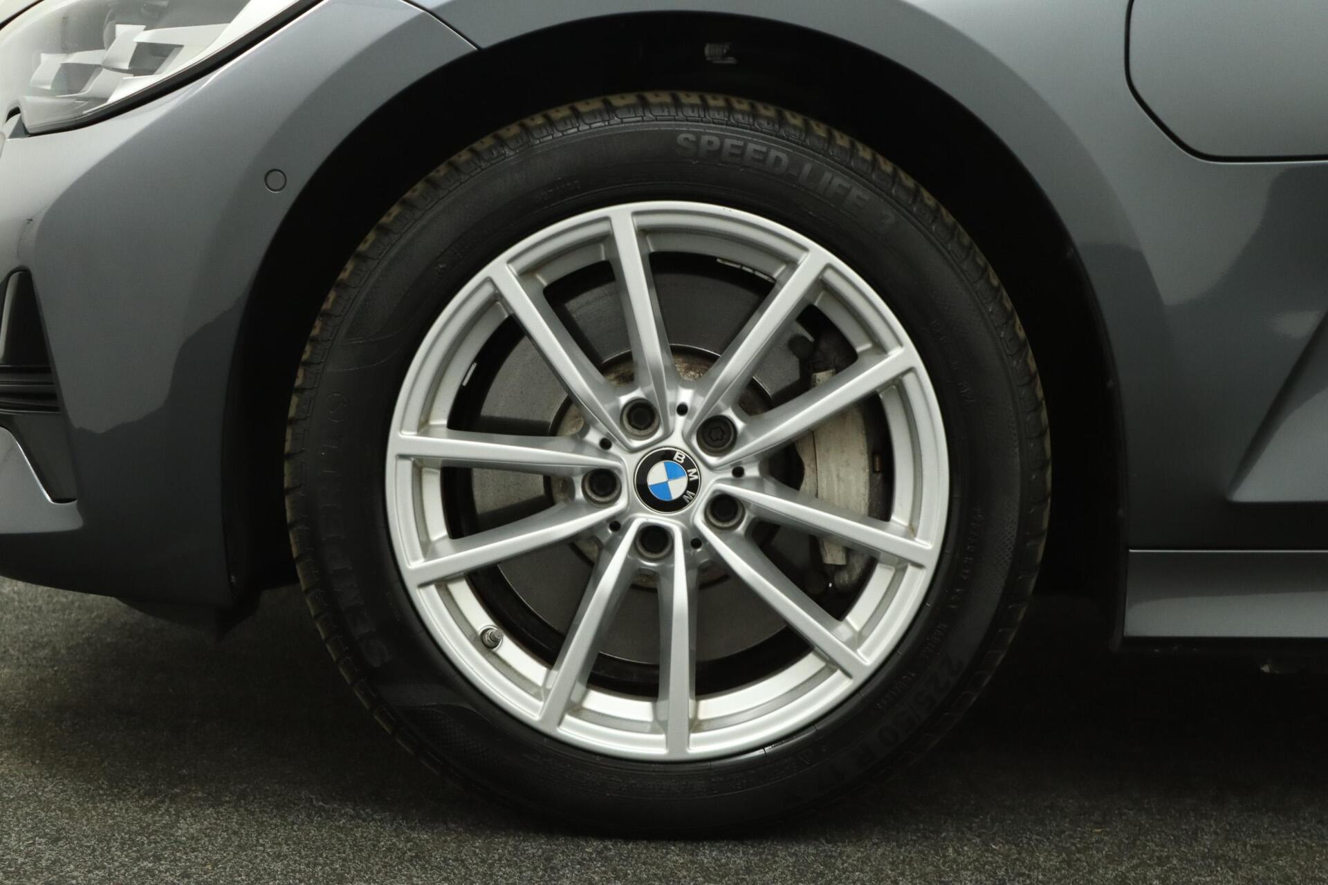 Foto van BMW 330e