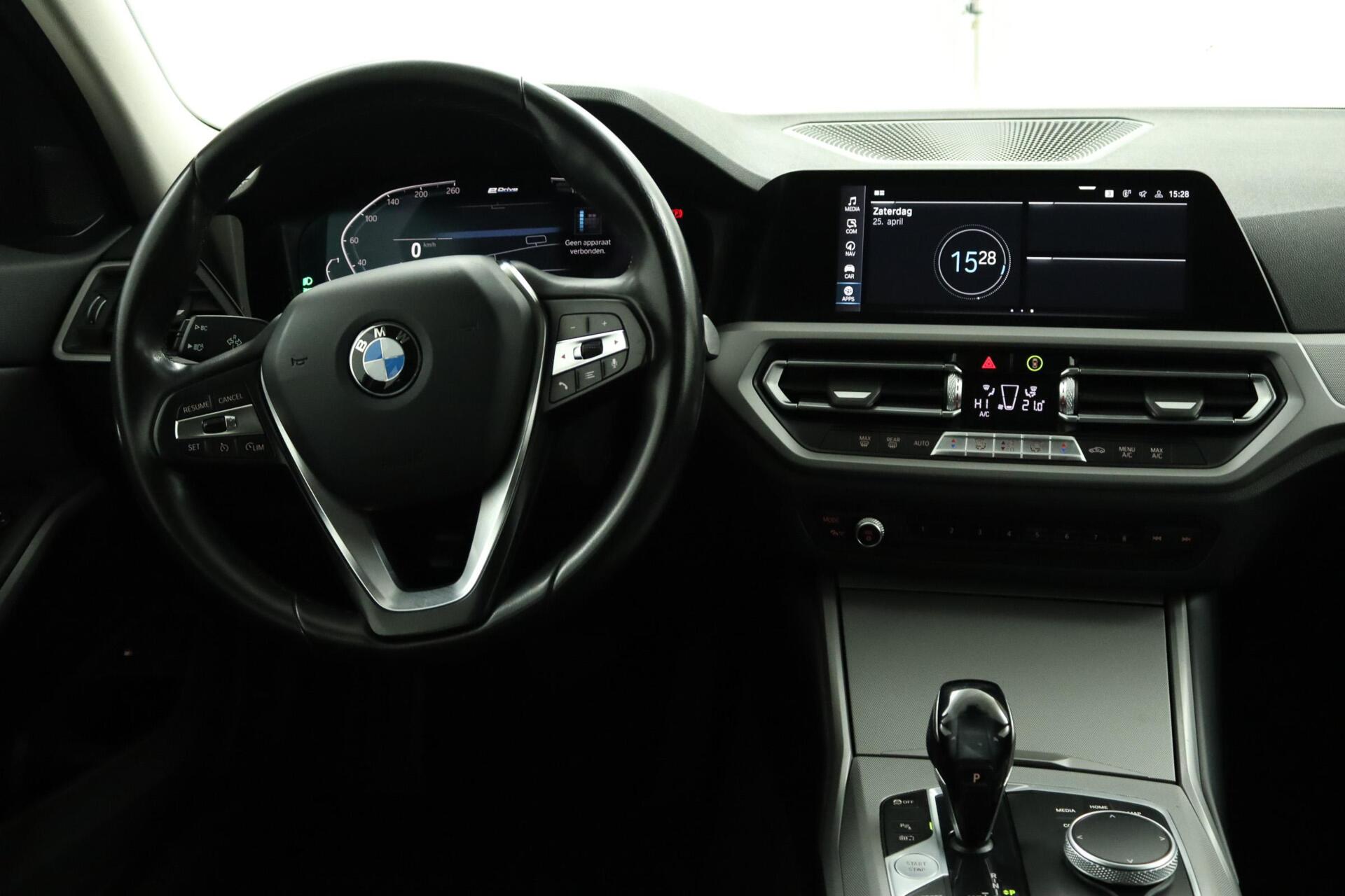 Foto van BMW 330e