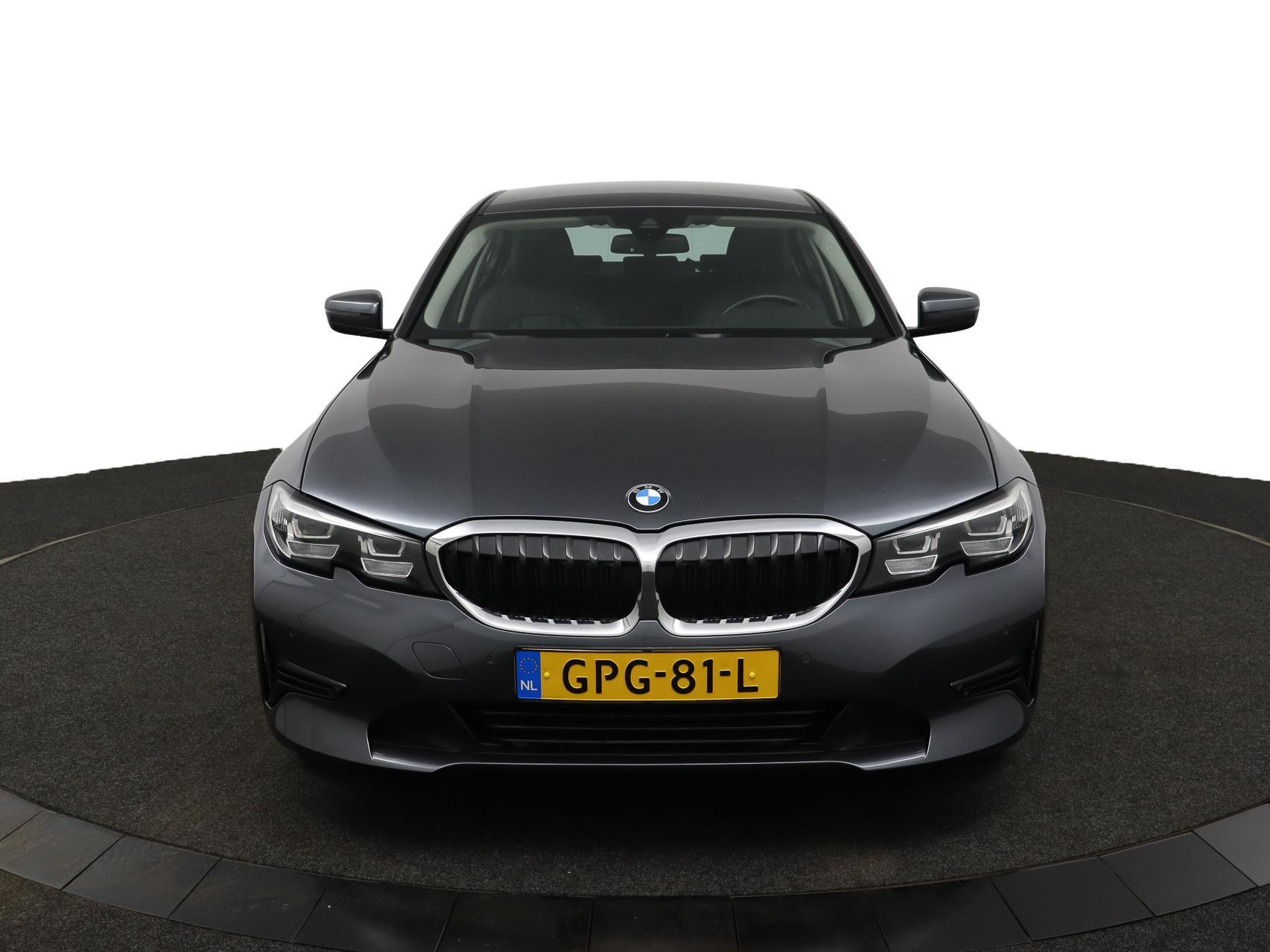 Foto van BMW 330e
