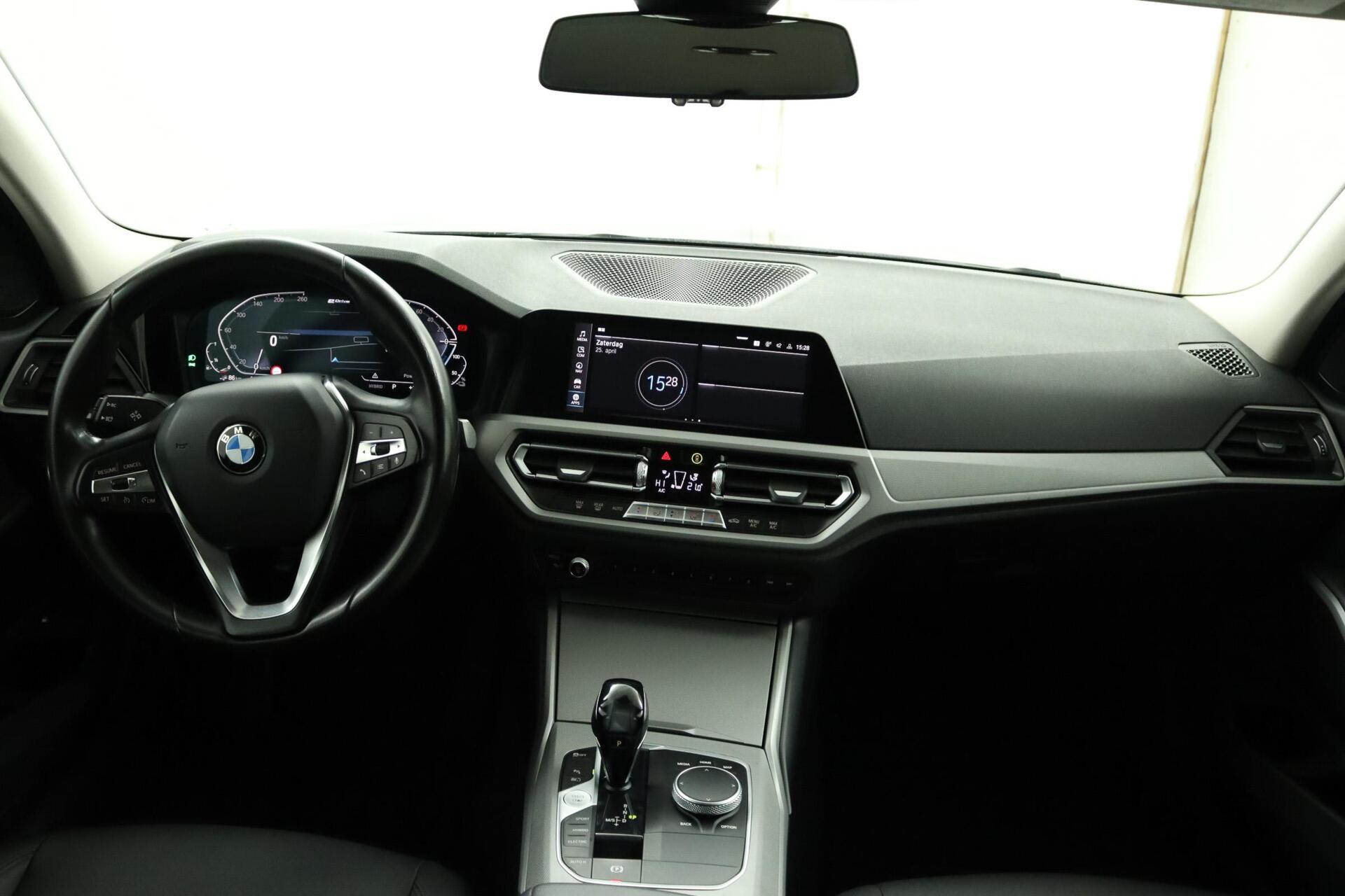 Foto van BMW 330e