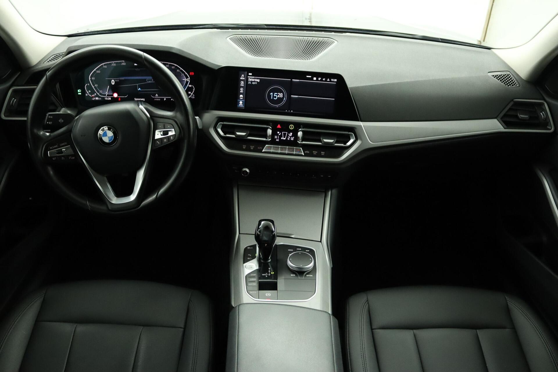 Foto van BMW 330e