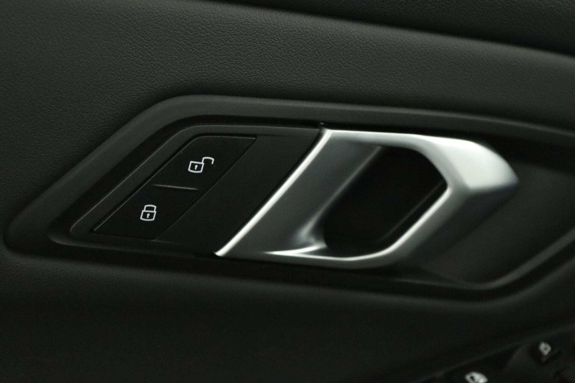 Foto van BMW 330e