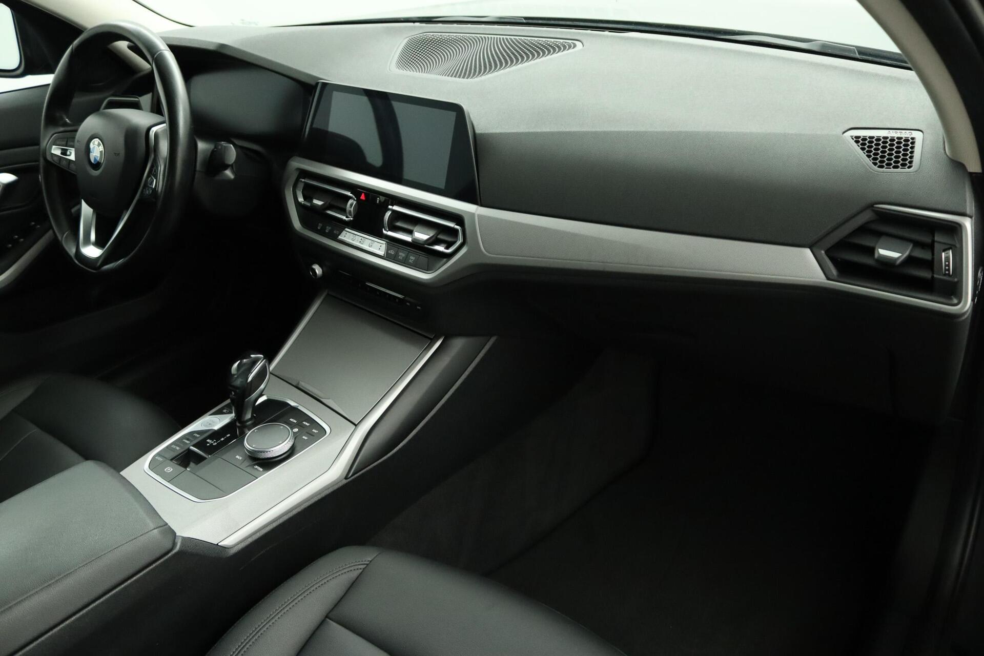 Foto van BMW 330e