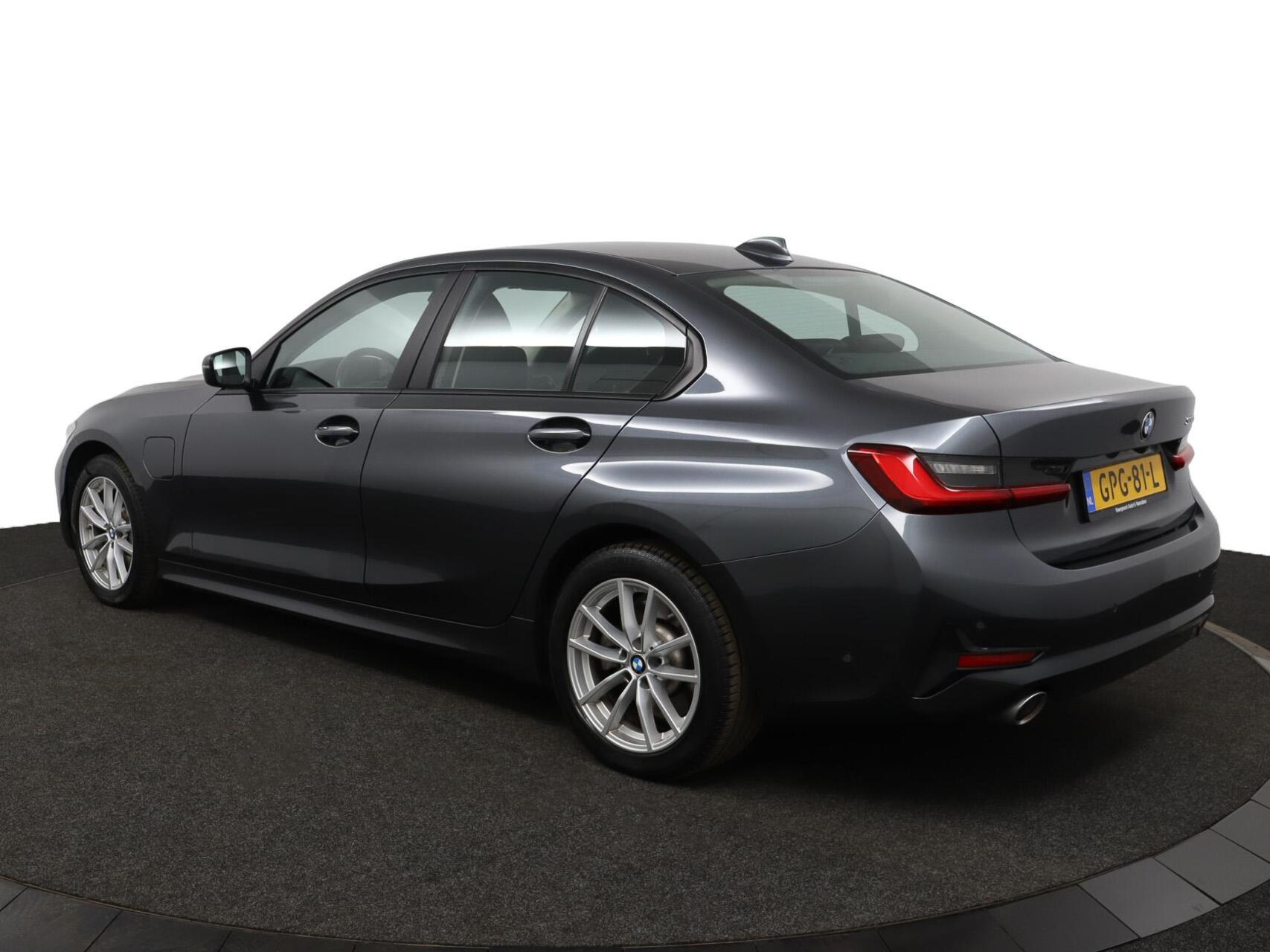Foto van BMW 330e