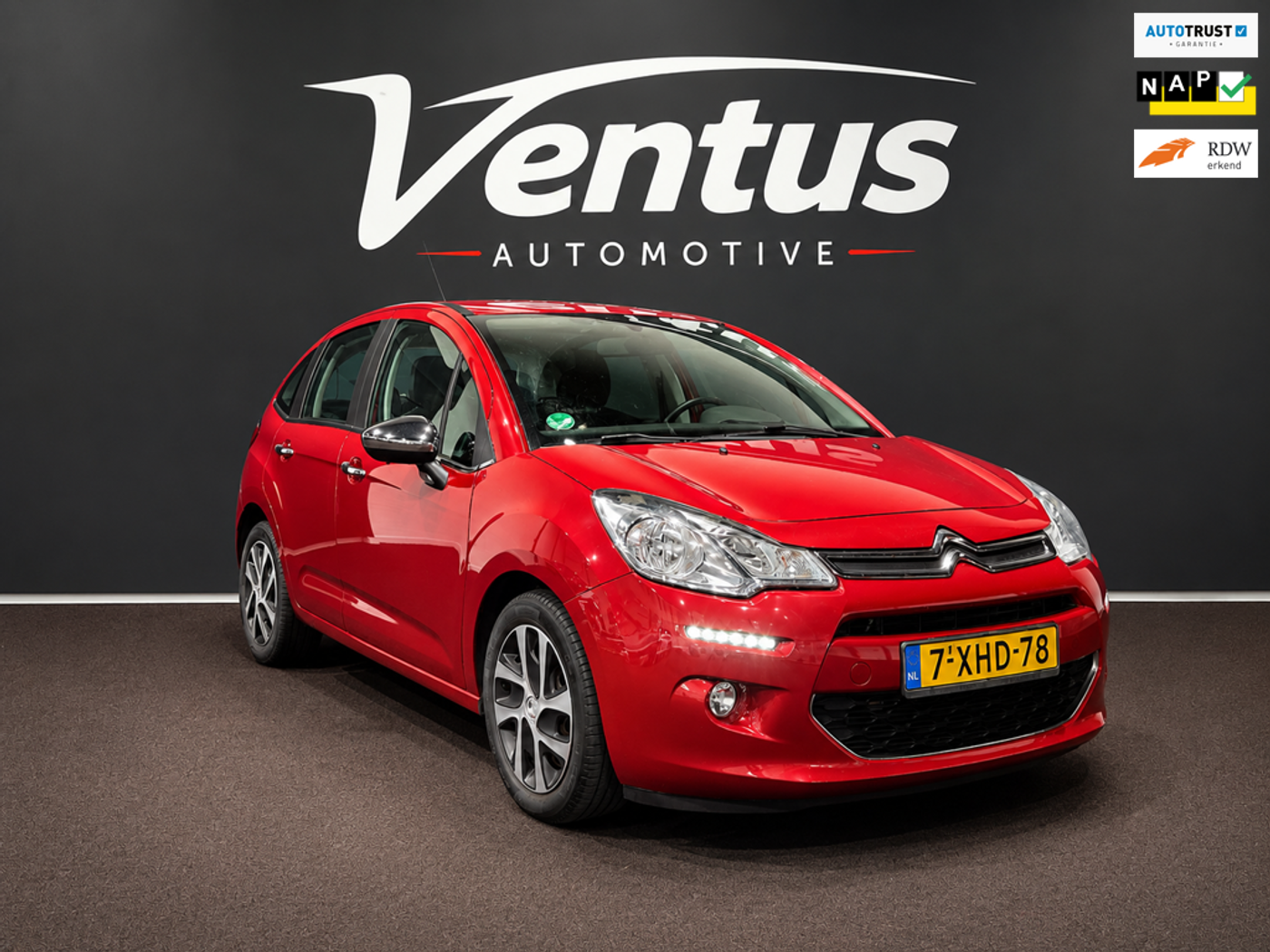Citroen C3 1.2 VTi Collection Citroën  | Boekjes aanwezig  | 2e eigenaar | NAP | Cruise 2014 - voorkant