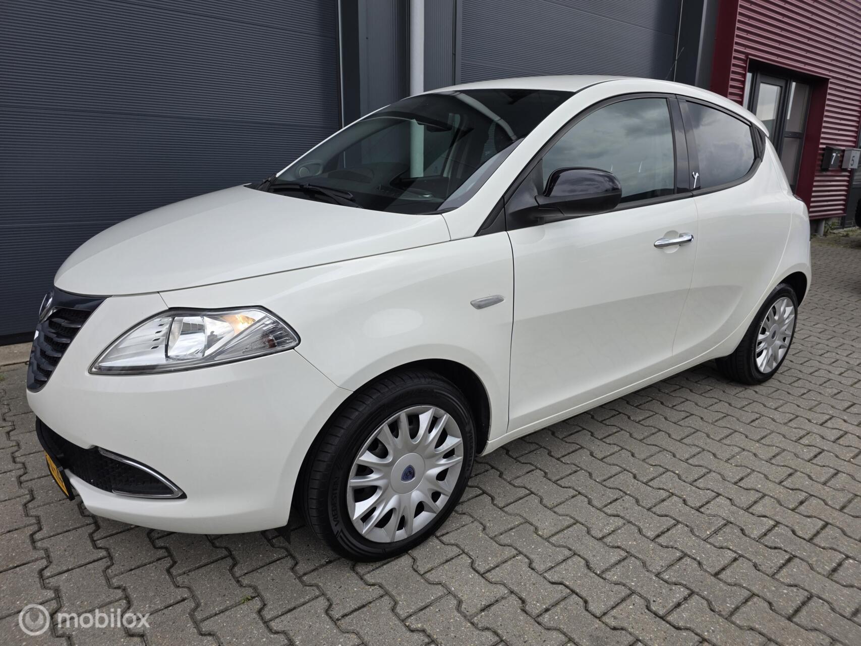 Foto van Lancia Ypsilon