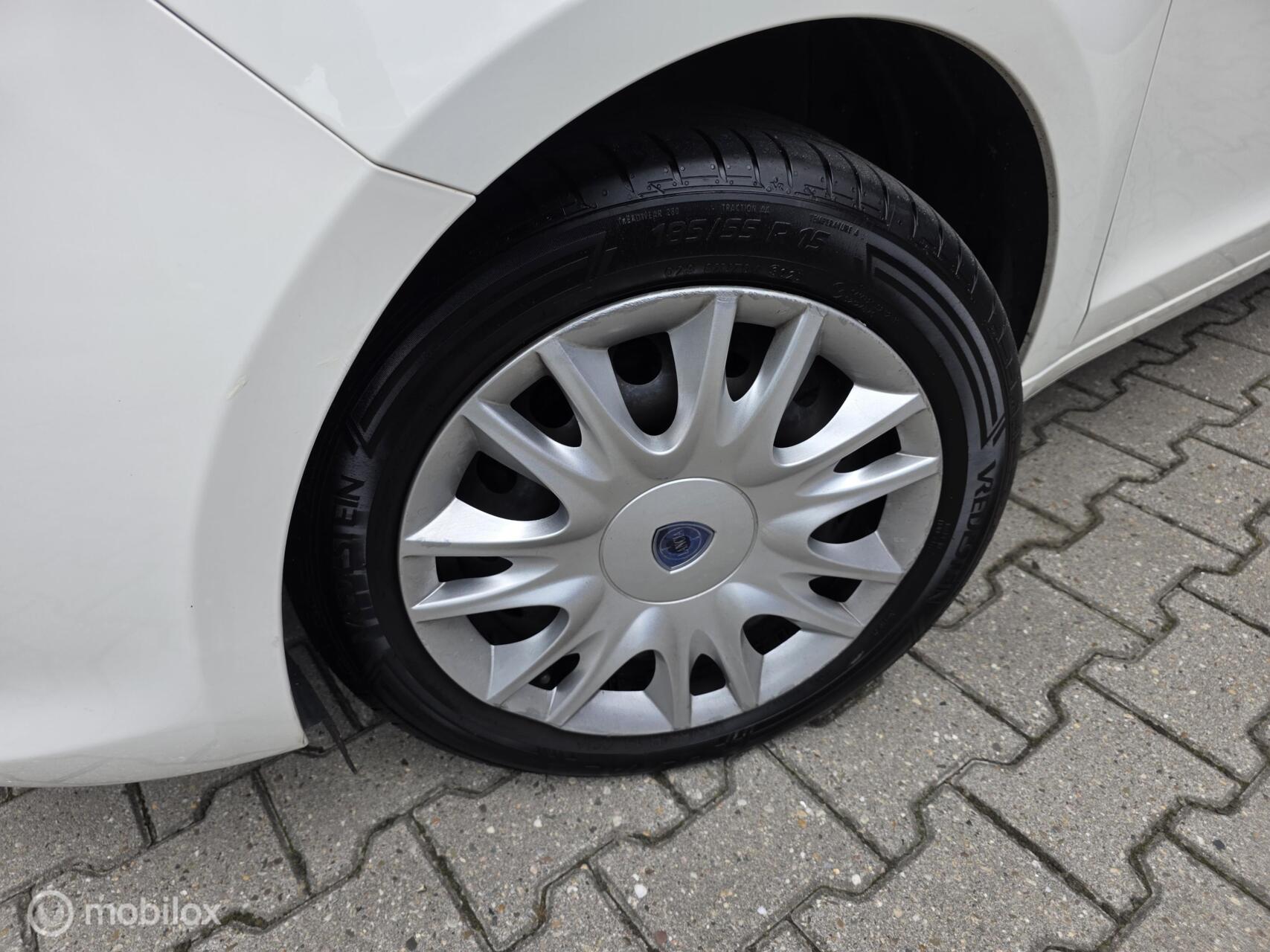 Foto van Lancia Ypsilon
