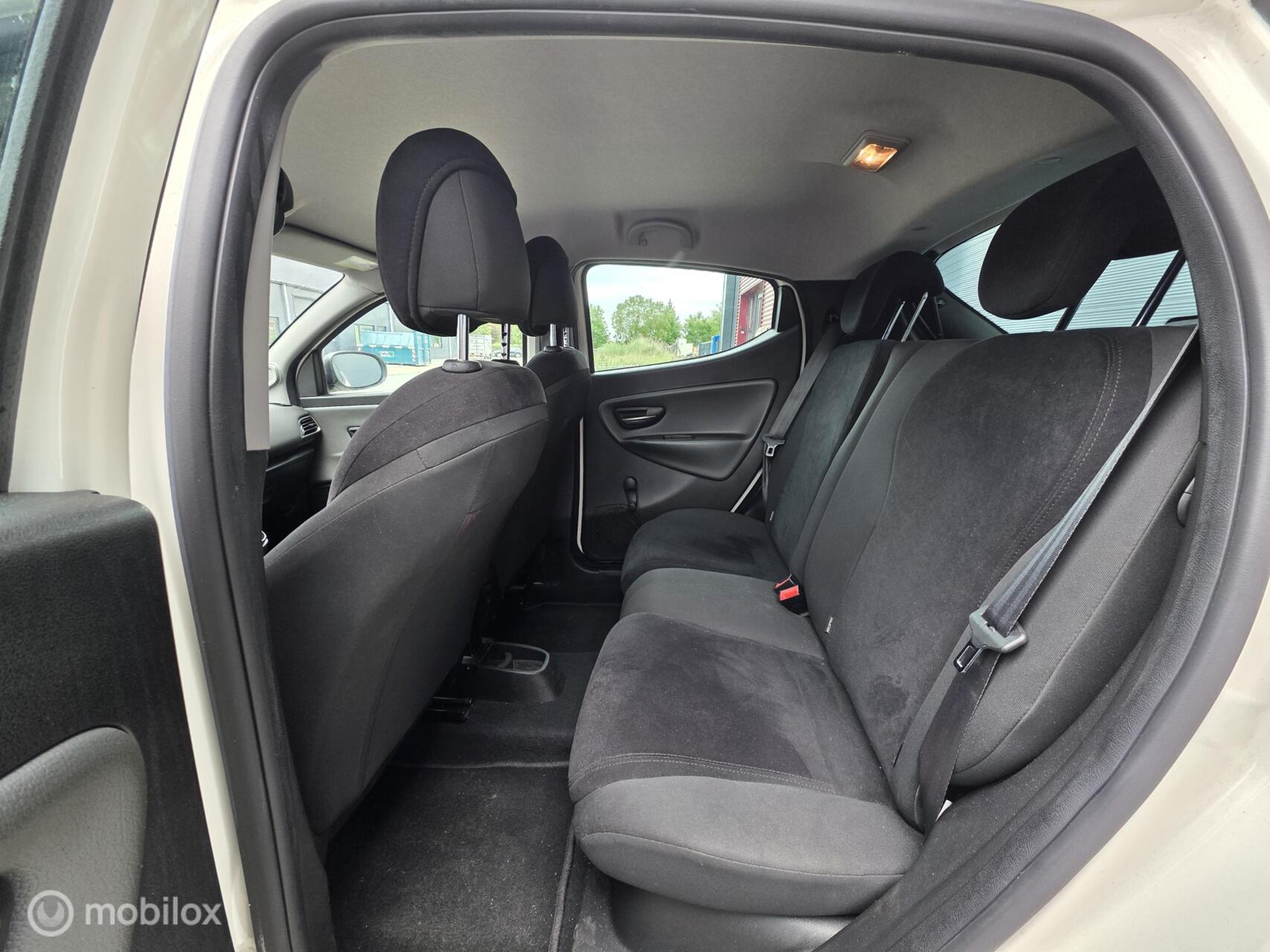 Foto van Lancia Ypsilon