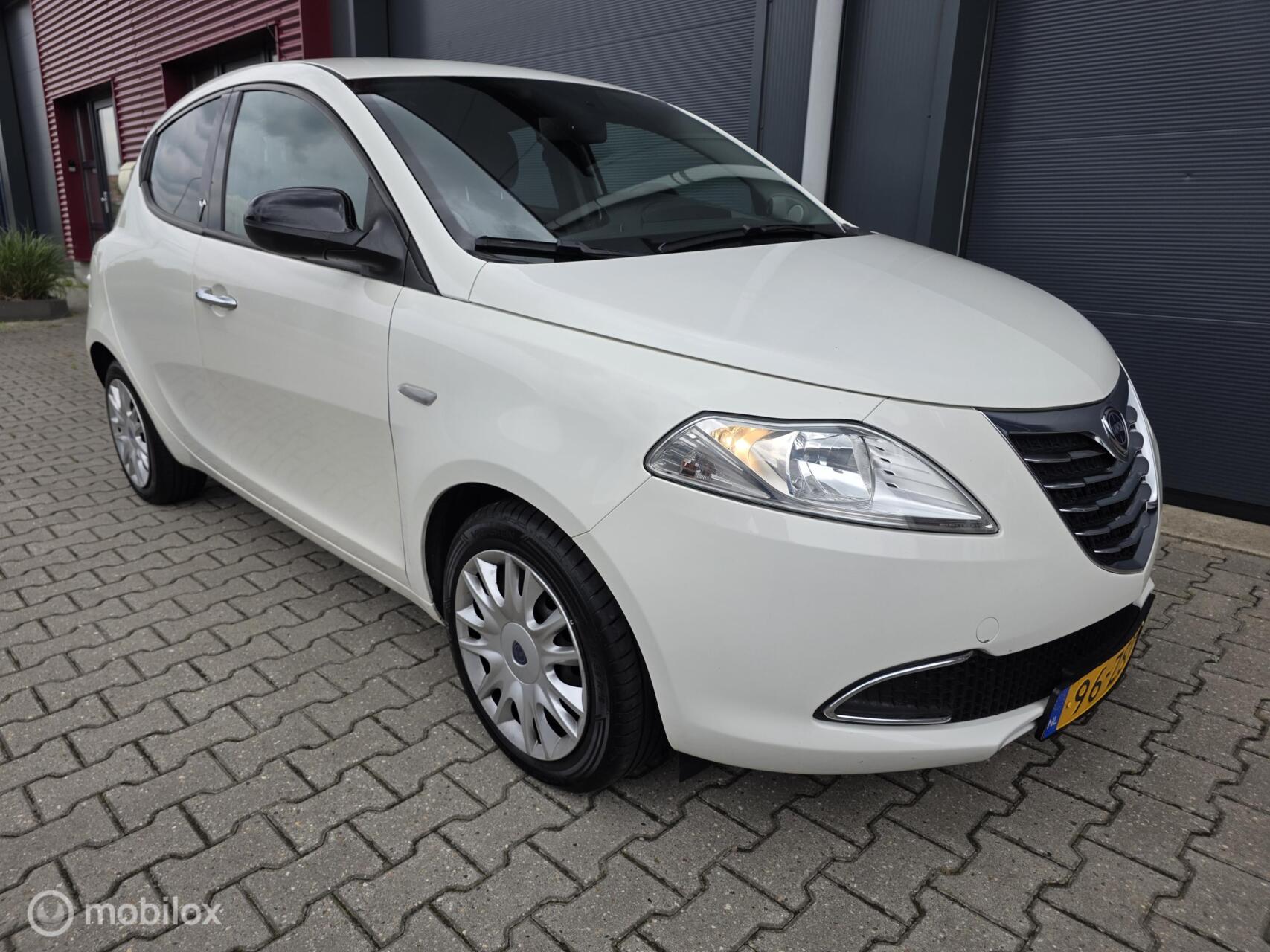 Foto van Lancia Ypsilon