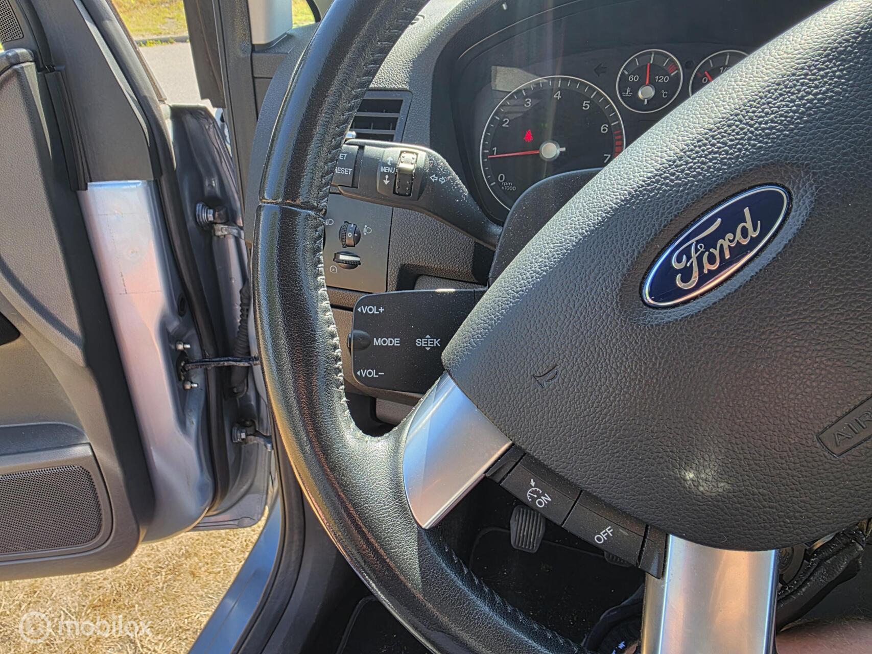 Foto van Ford Focus C-max
