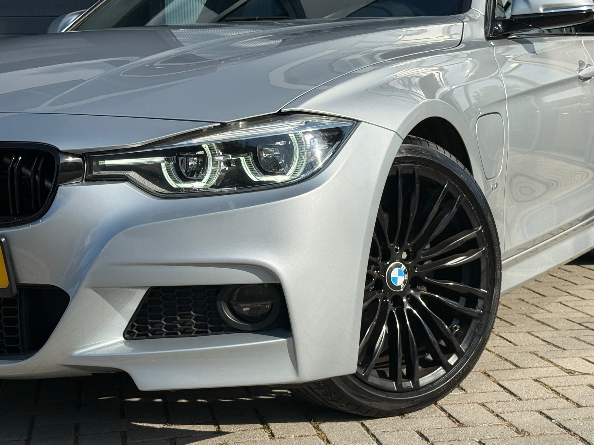 Foto van BMW 330e Iperformance