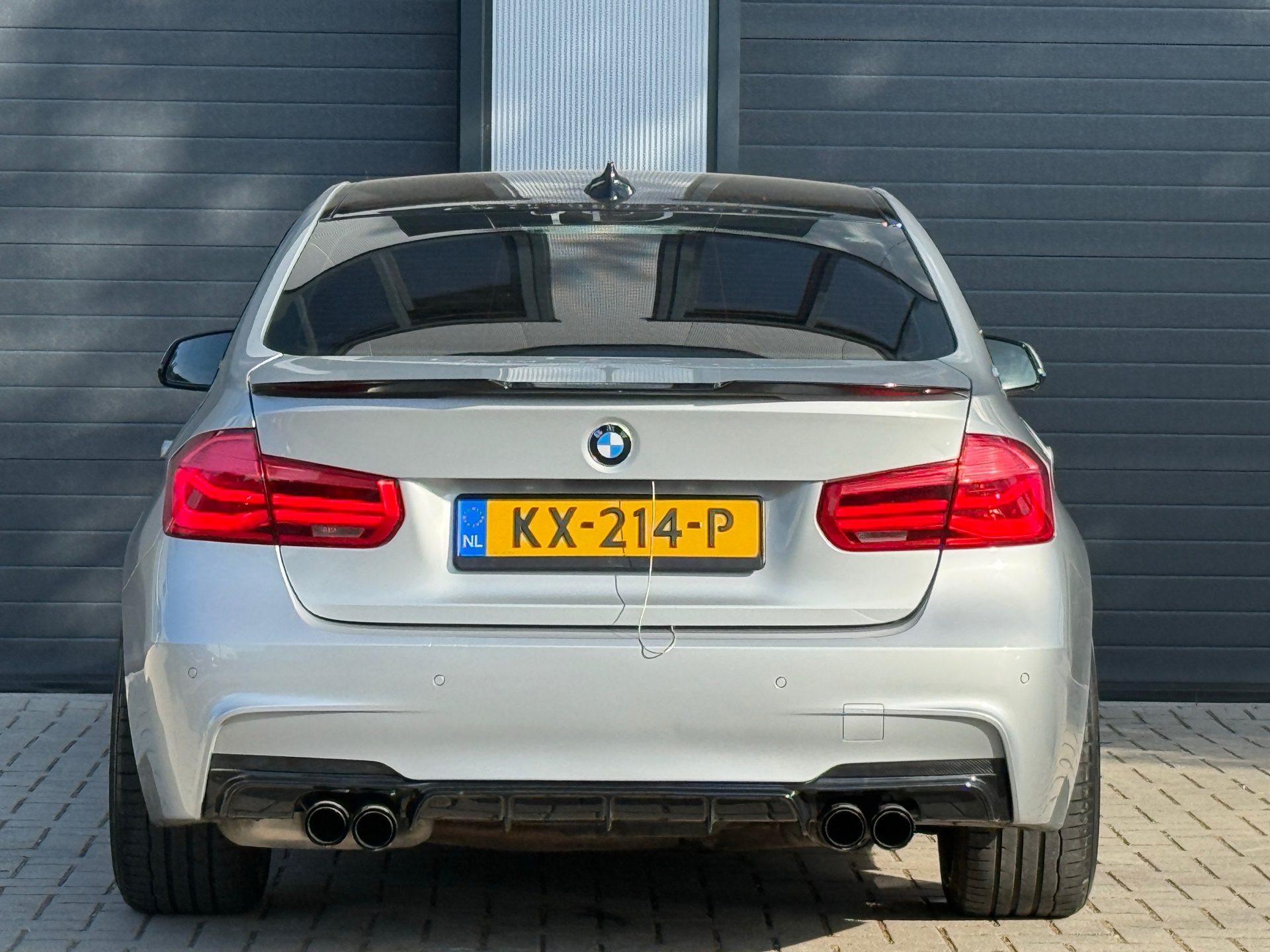 Foto van BMW 330e Iperformance