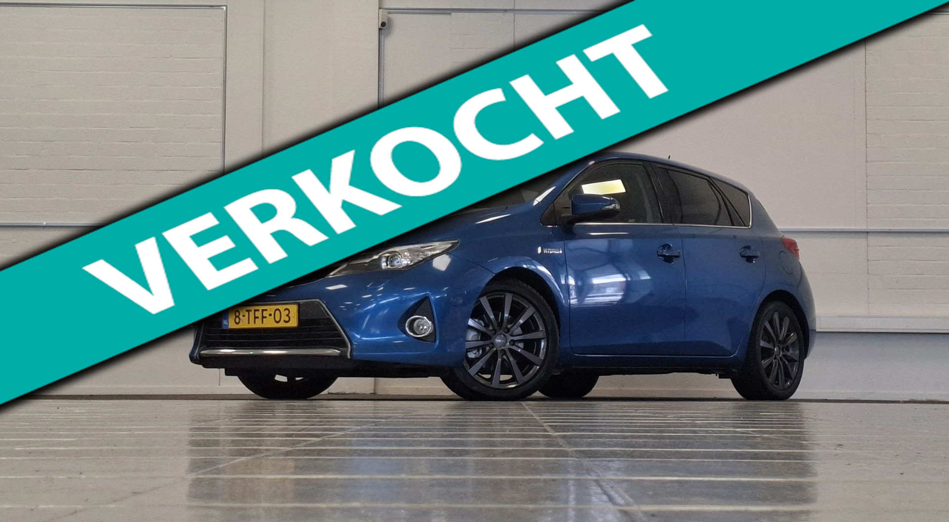 Toyota Toyota Auris 1.8 Hybrid Lease+ Pano Trekhaak Navi Camera 2e Eigenaar 2014 - voorkant