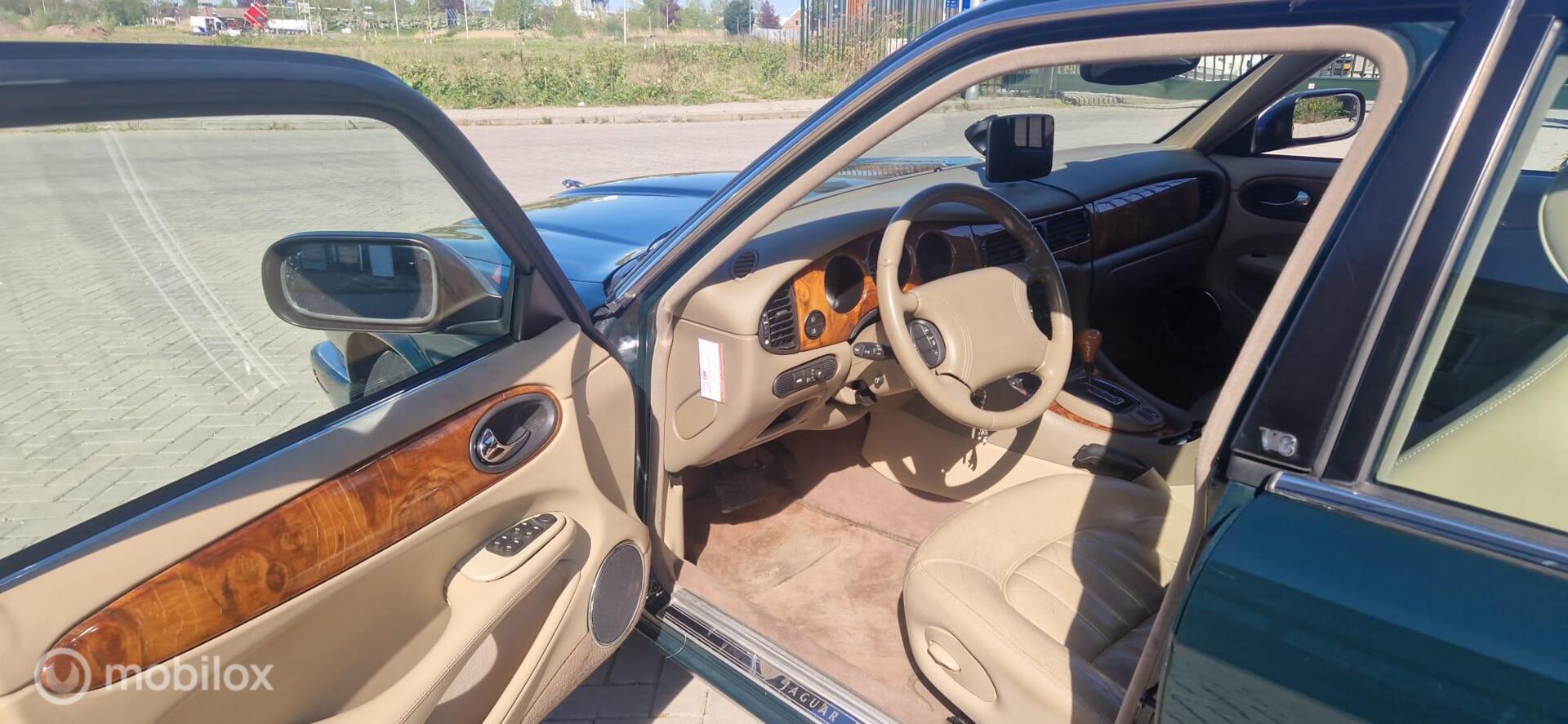 Foto van Jaguar Jaguar (xj8) Executive