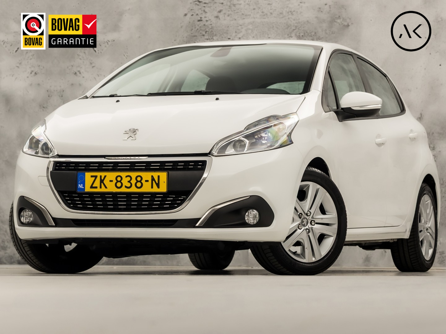 Peugeot 208 1.2 PureTech Signature 2019 - voorkant