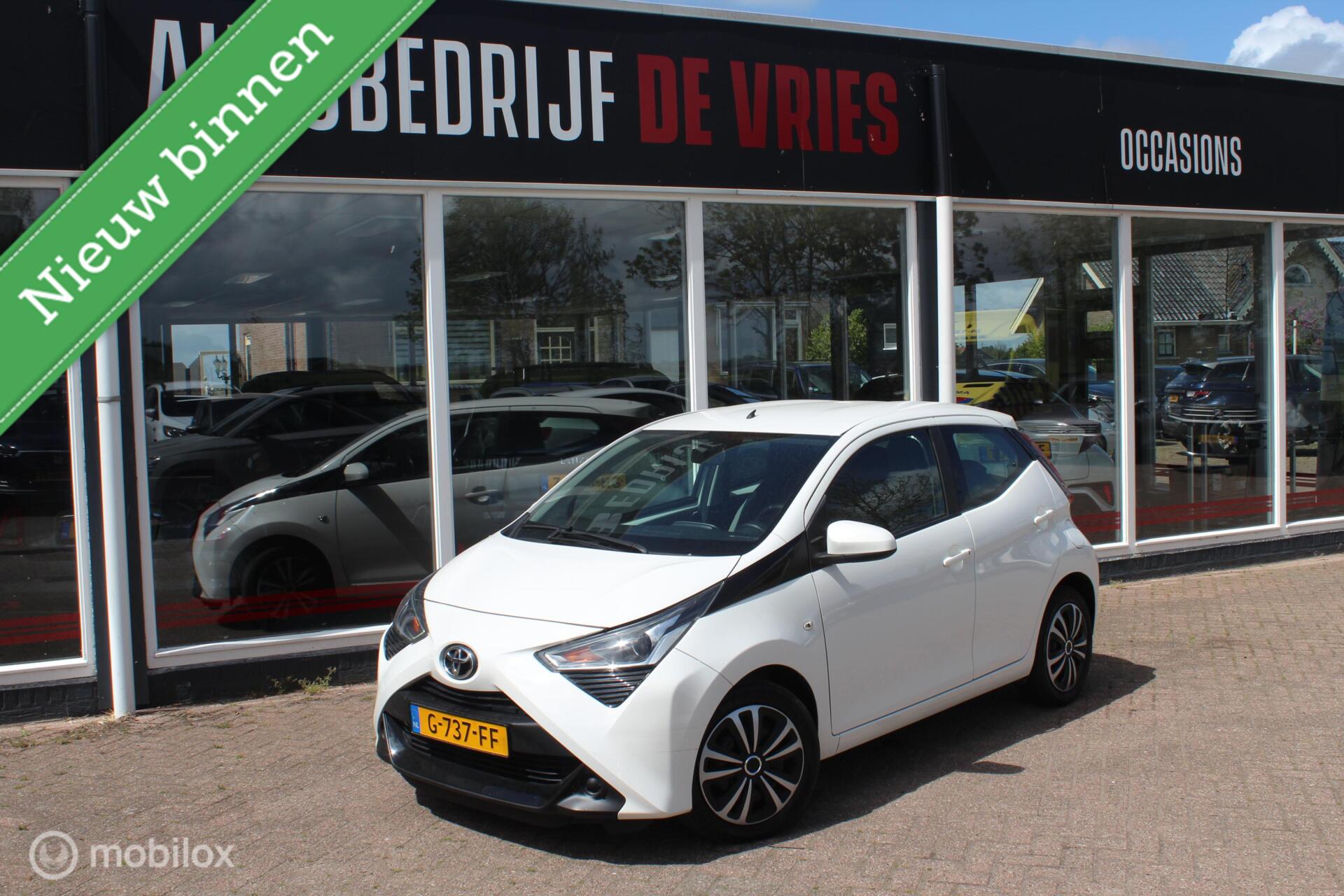 Toyota Toyota Aygo 1.0 VVT-i X-play Airco/Carplay/Camera/Led/NAP 2019 - voorkant