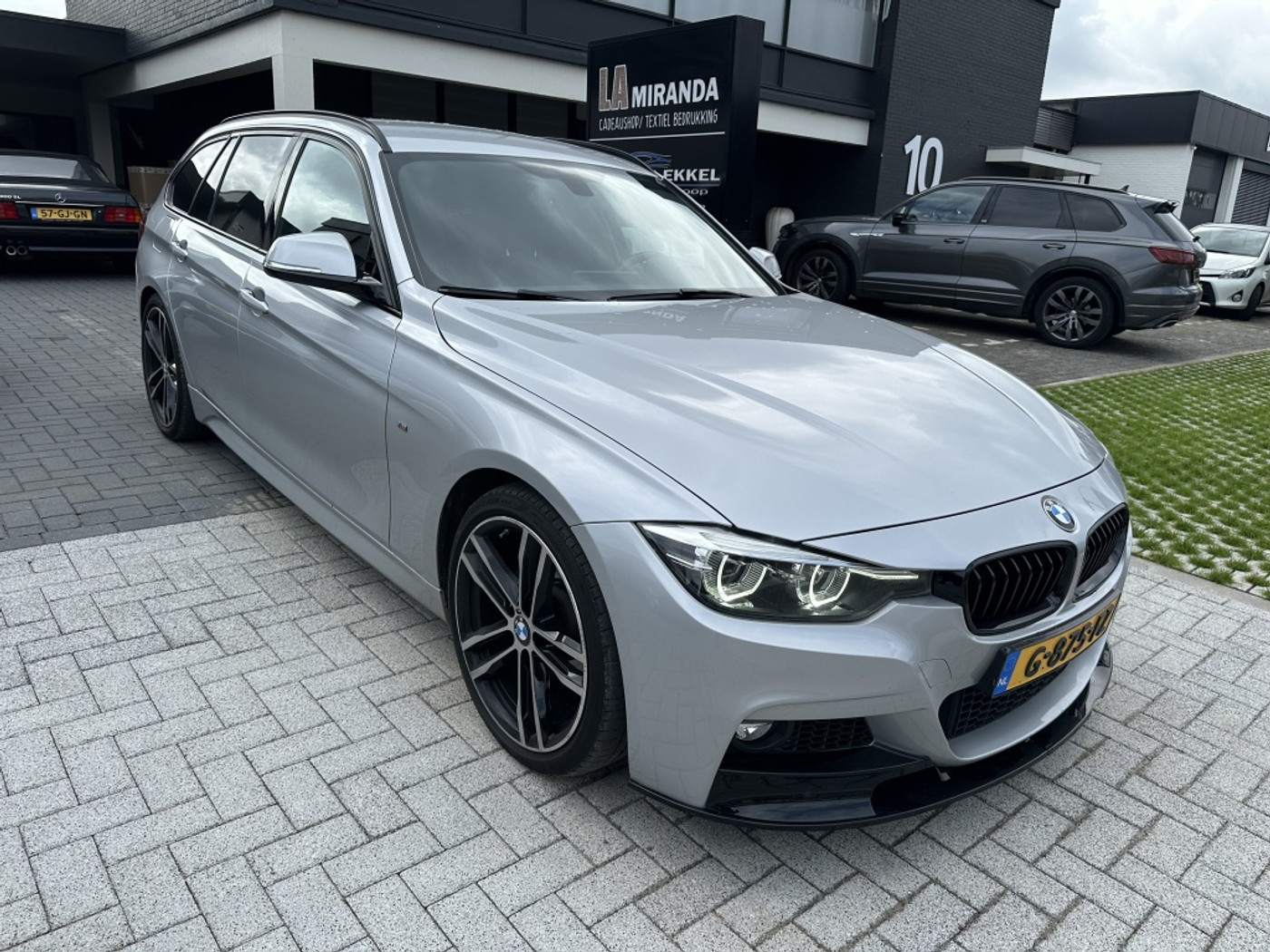 BMW 3-serie Touring 318i M Sport Corporate Lease 2019 - voorkant