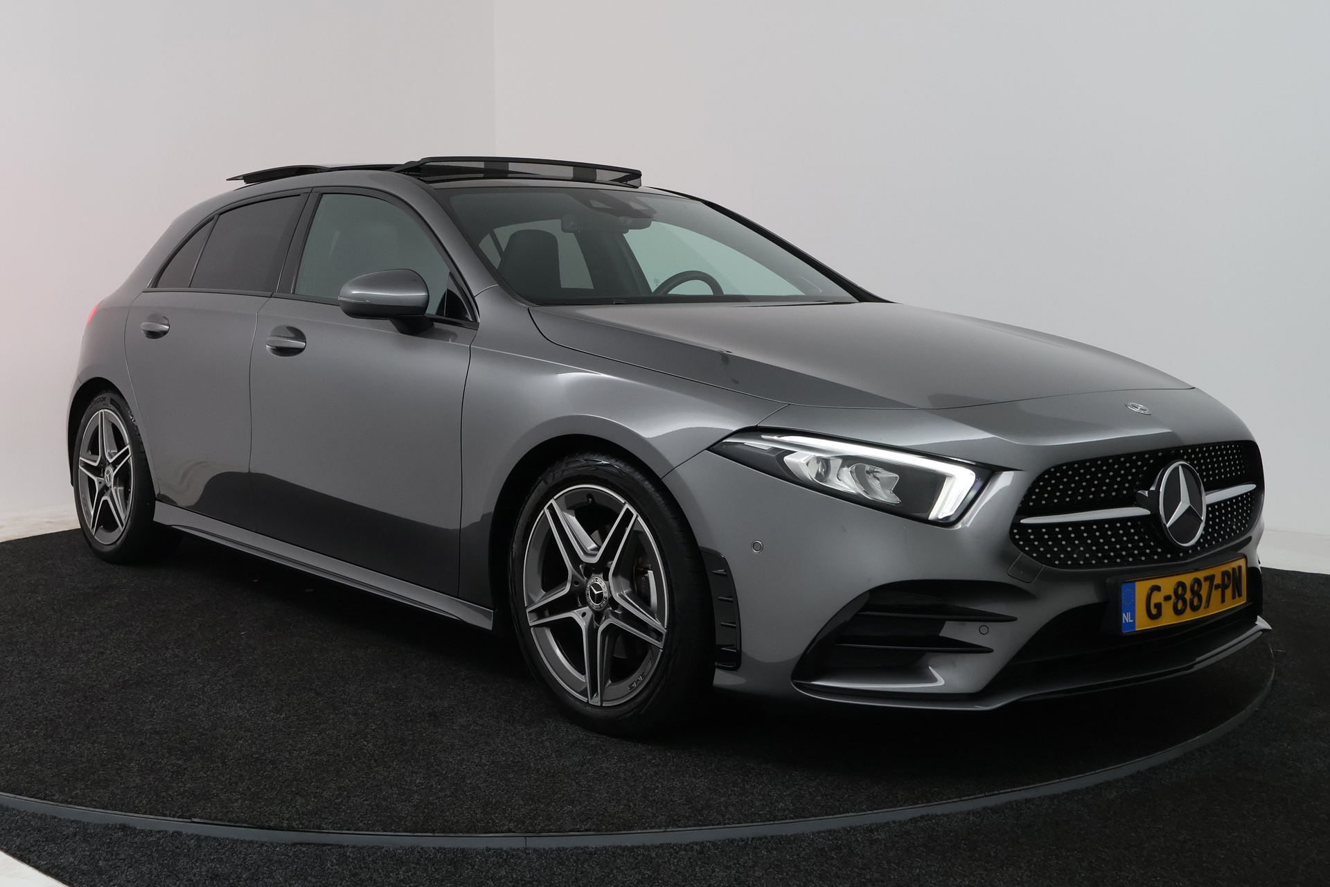 Foto van Mercedes-Benz A 180