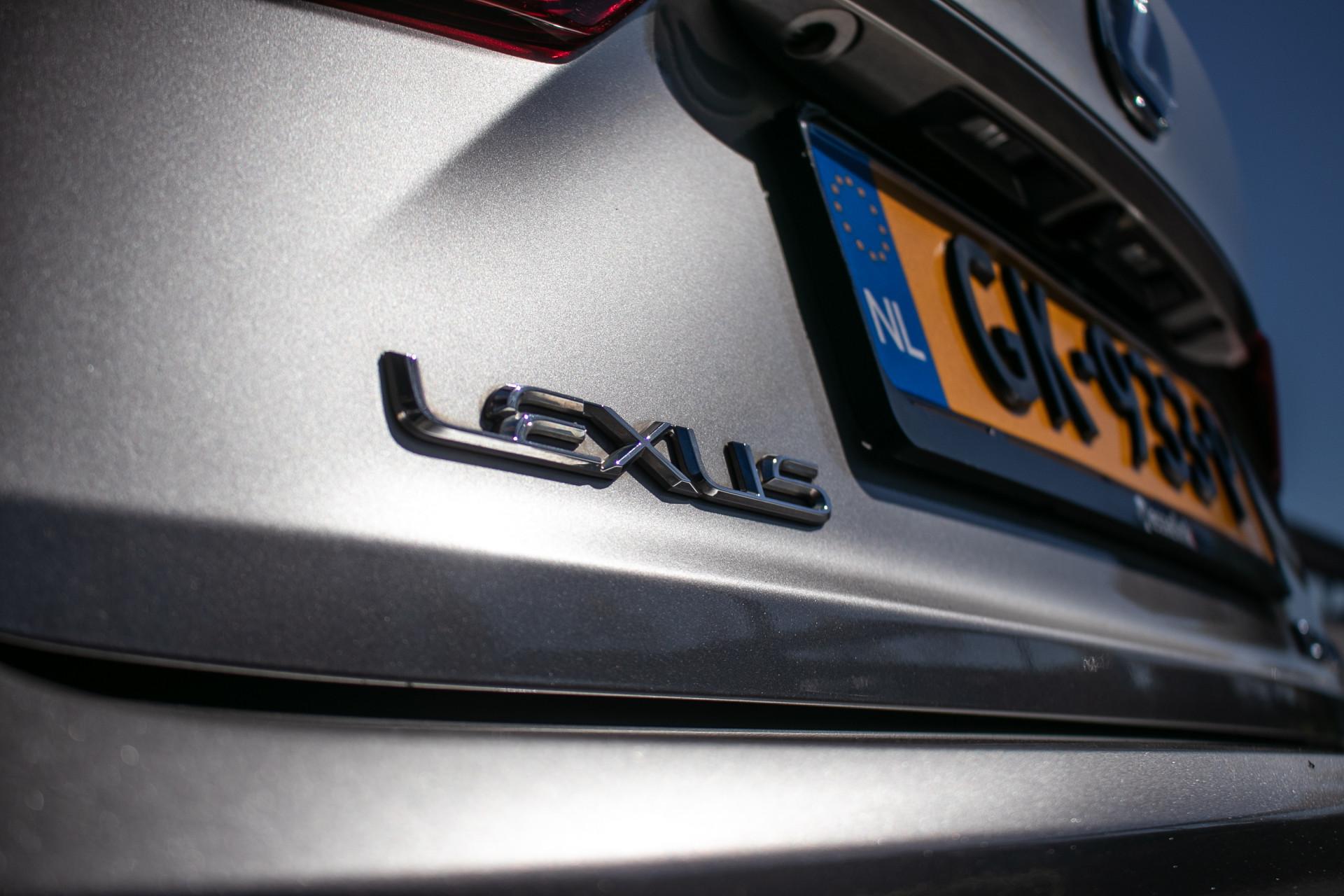 Foto van Lexus Lexus Is300h