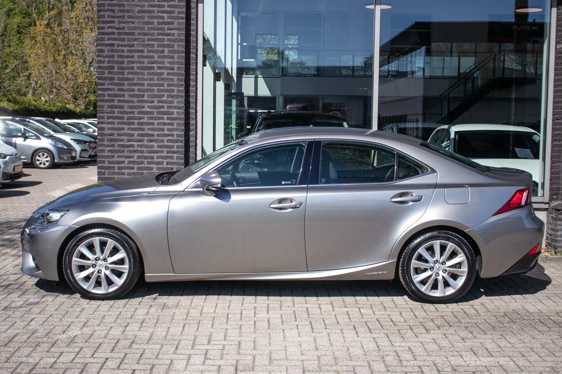 Foto van Lexus Lexus Is300h