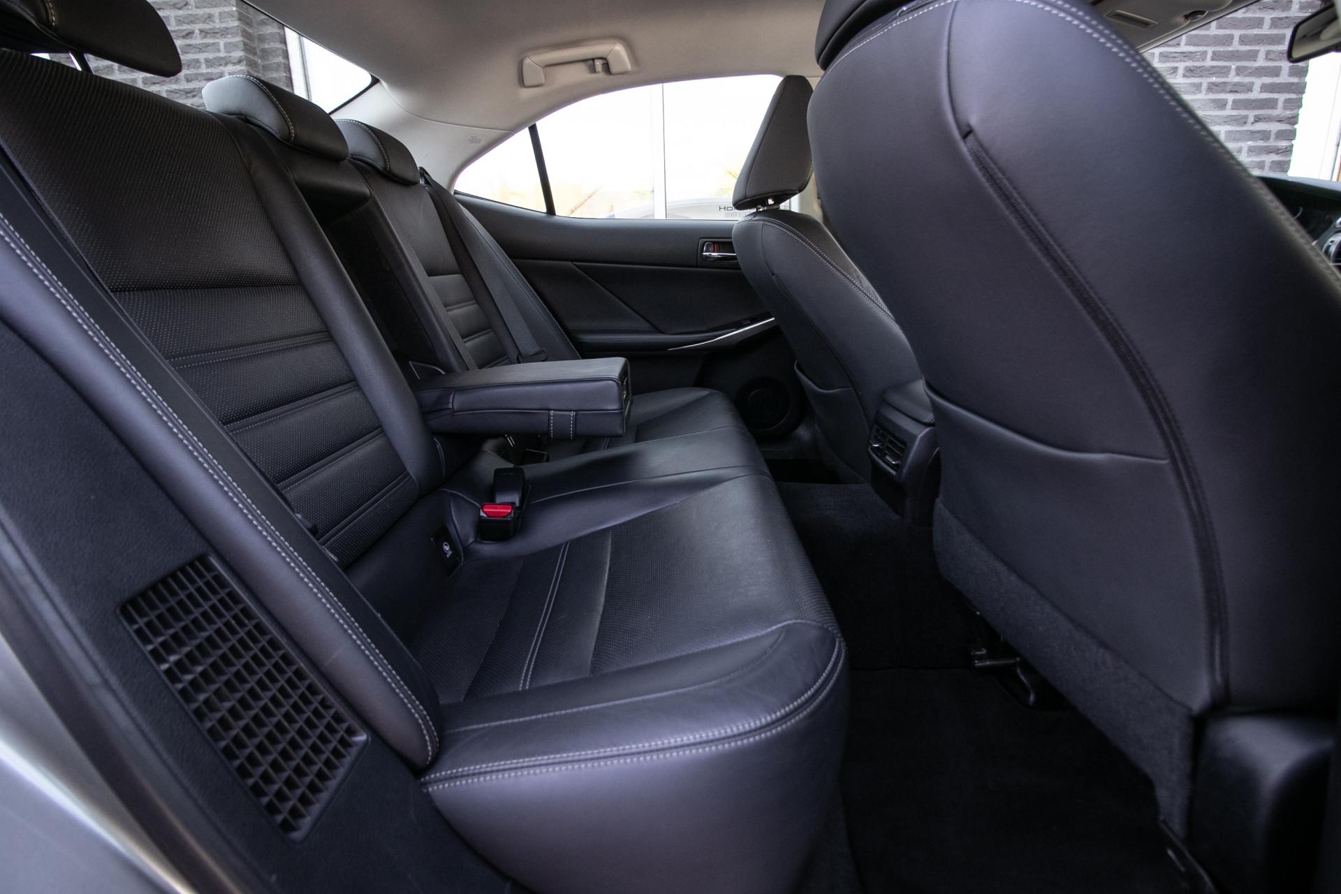 Foto van Lexus Lexus Is300h