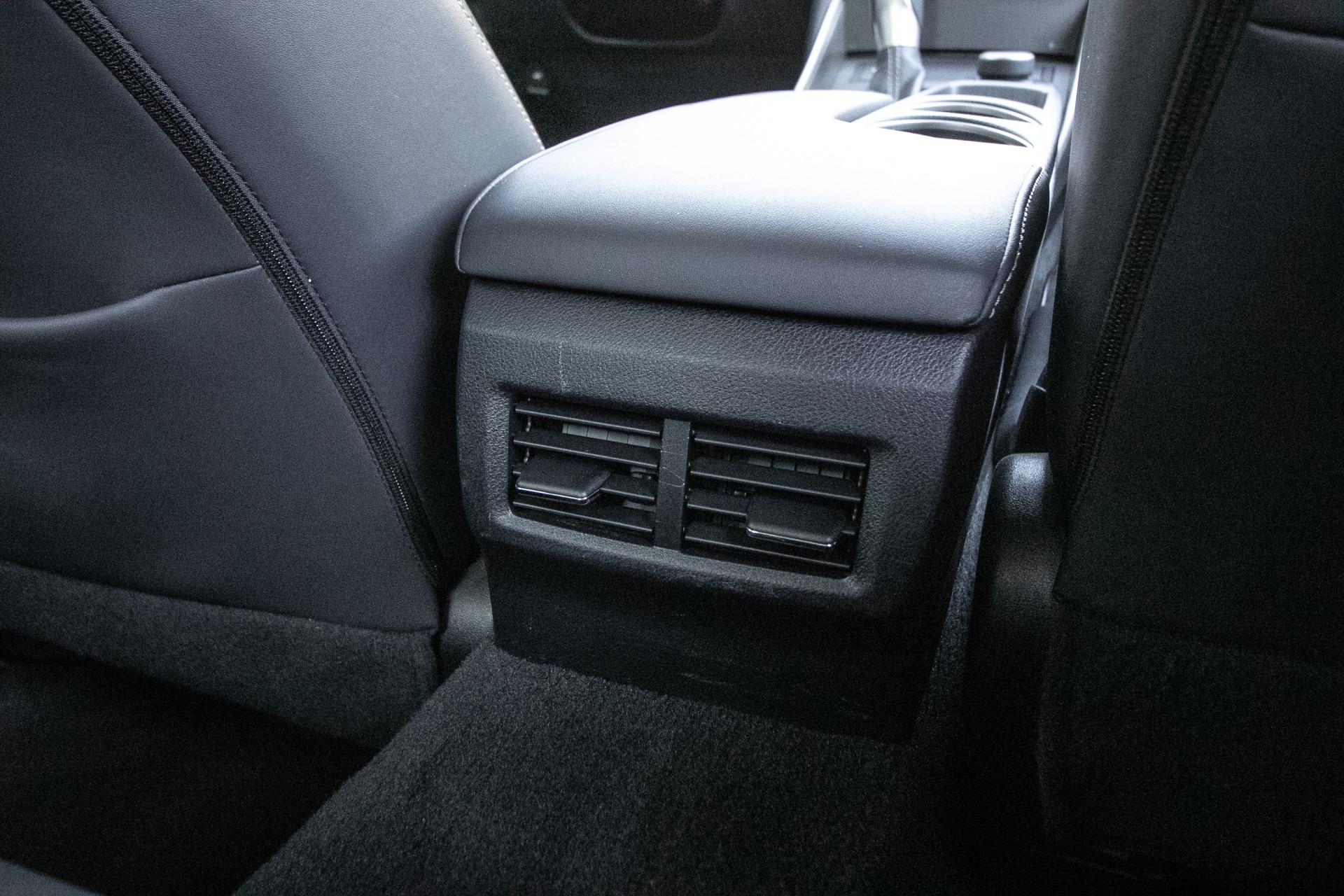 Foto van Lexus Lexus Is300h