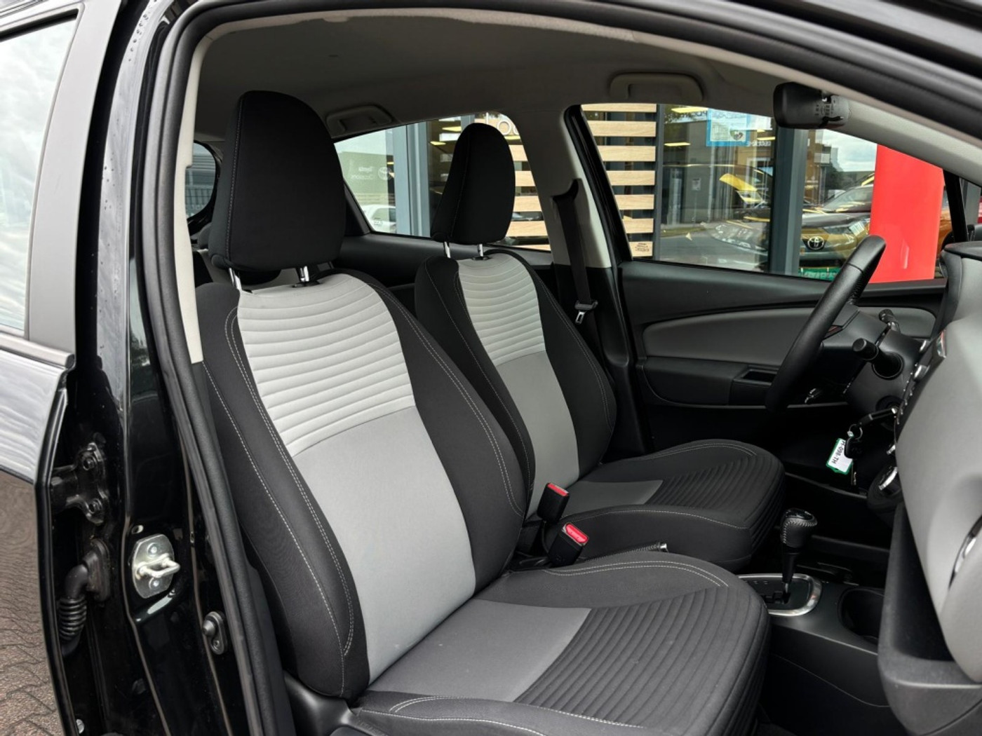 Foto van Toyota Toyota Yaris Hybrid