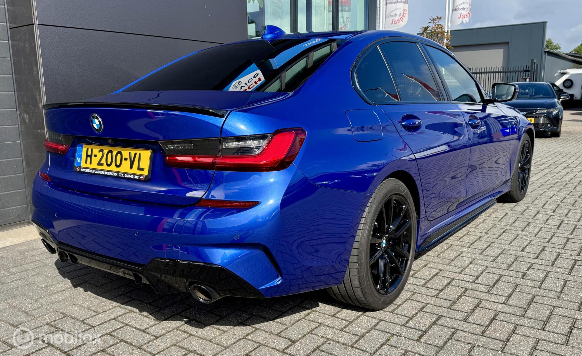 Foto van BMW 330i
