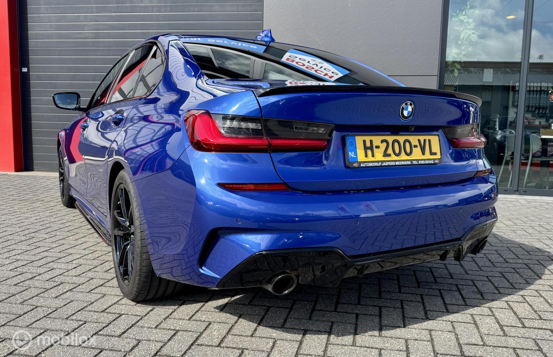 Foto van BMW 330i